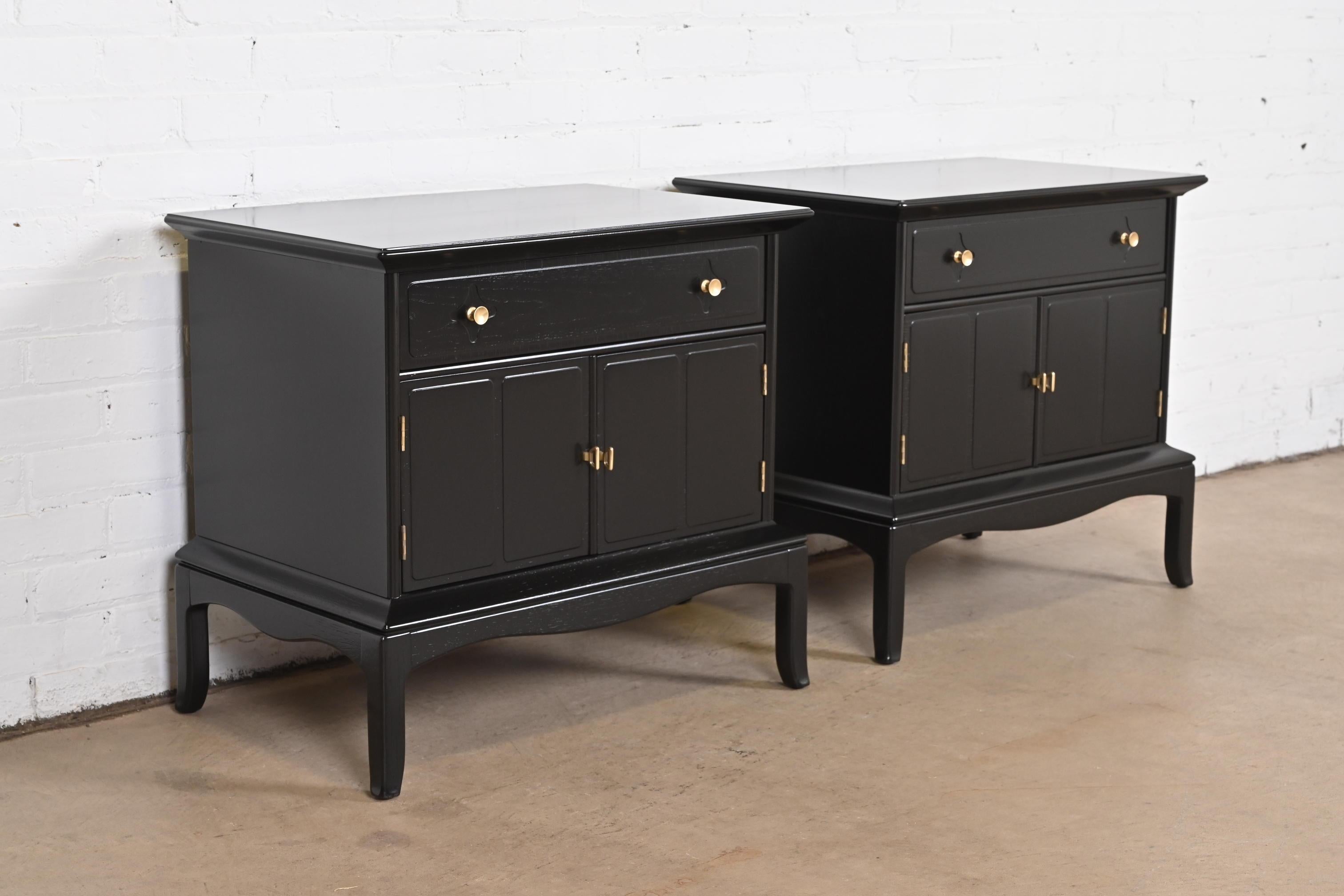 Mid-20th Century Thomasville Hollywood Regency Black Lacquered Nightstands, Newly Refinished For Sale