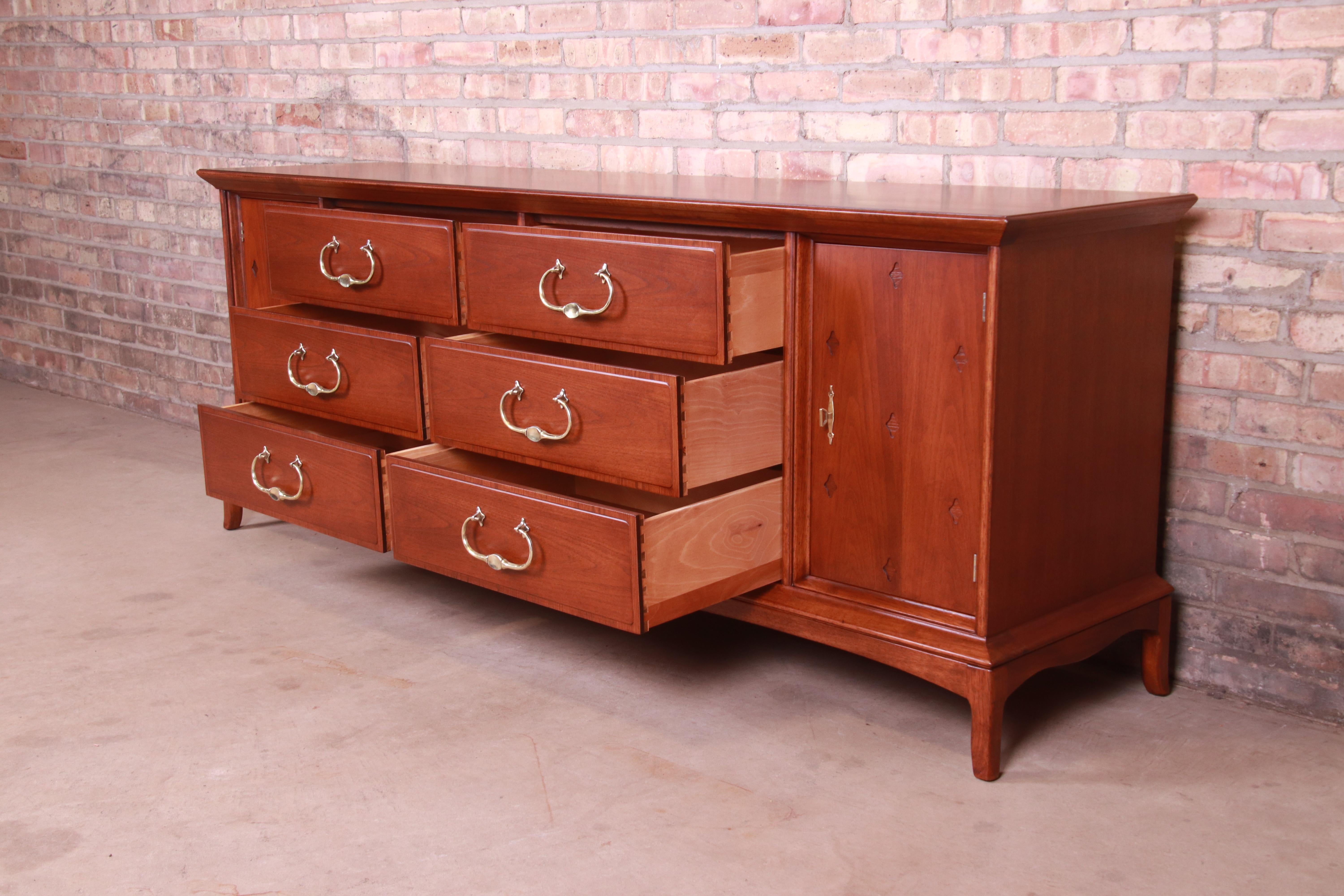 Thomasville Hollywood Regency Chinoiserie Walnut Dresser or Credenza, Refinished For Sale 3