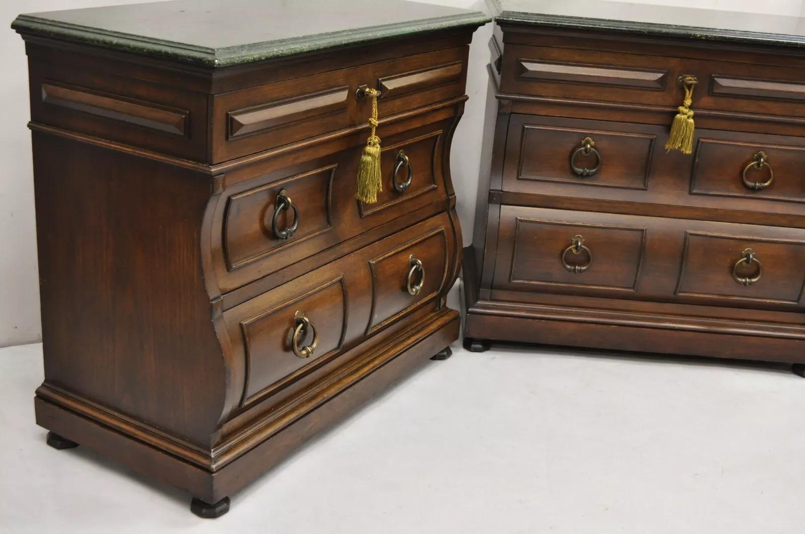 Vintage Thomasville Italian Regency Serpentine Front Green Faux Marble Commode Nightstands - a Pair. Item features green lacquered wood tops, serpentine fronts, 3 drawers each, carved bun feet, quality American craftsmanship. Circa Mid 20th Century.