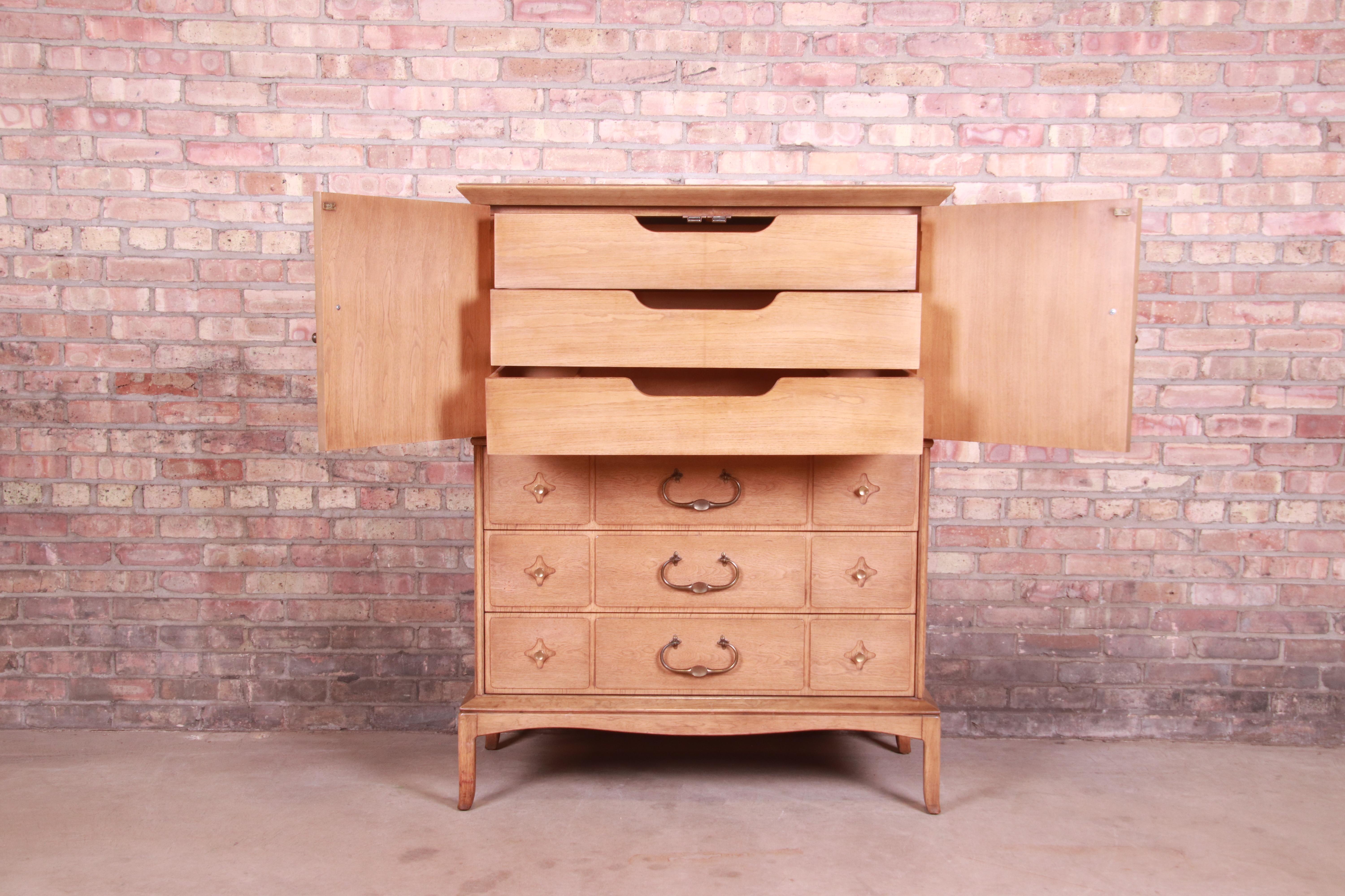 gentleman's chest of drawers