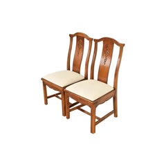 Thomasville Mitte des Jahrhunderts Hollywood Regency geschnitzt Nussbaum Seitenstühle, Paar