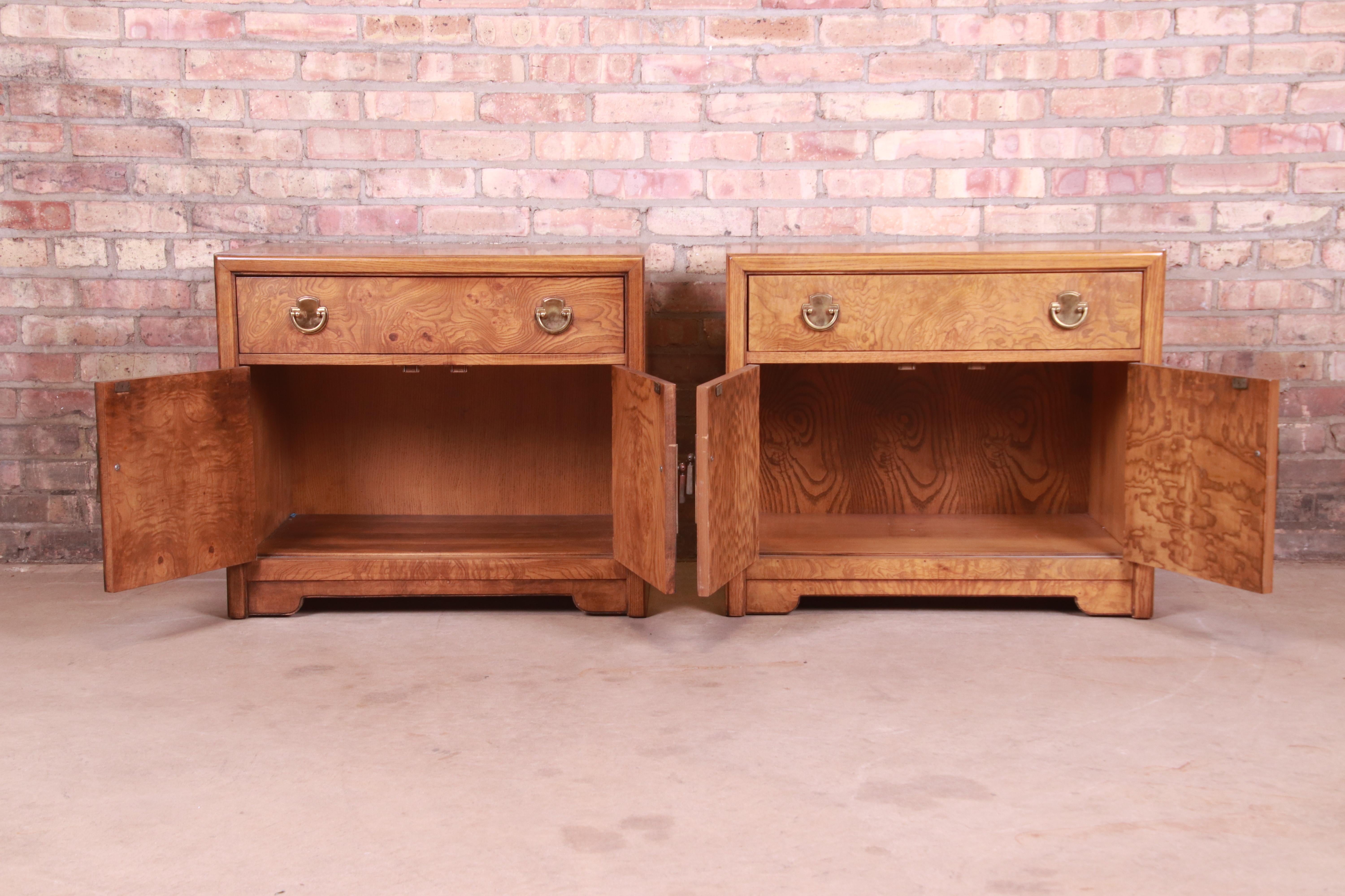 Thomasville Mid-Century Hollywood Regency Chinoiserie Burl Wood Nightstands 3
