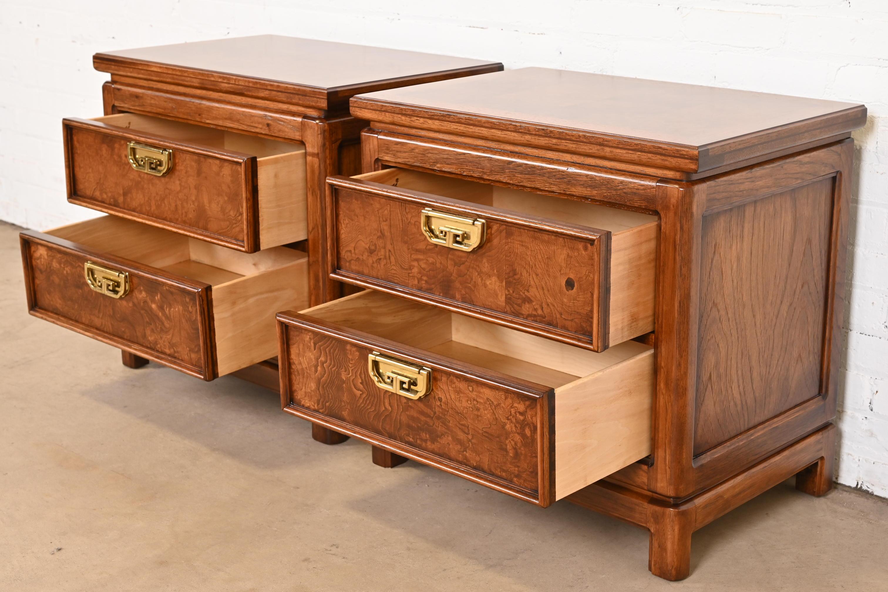 Thomasville Mid-Century Hollywood Regency Chinoiserie Burl Wood Nightstands 3