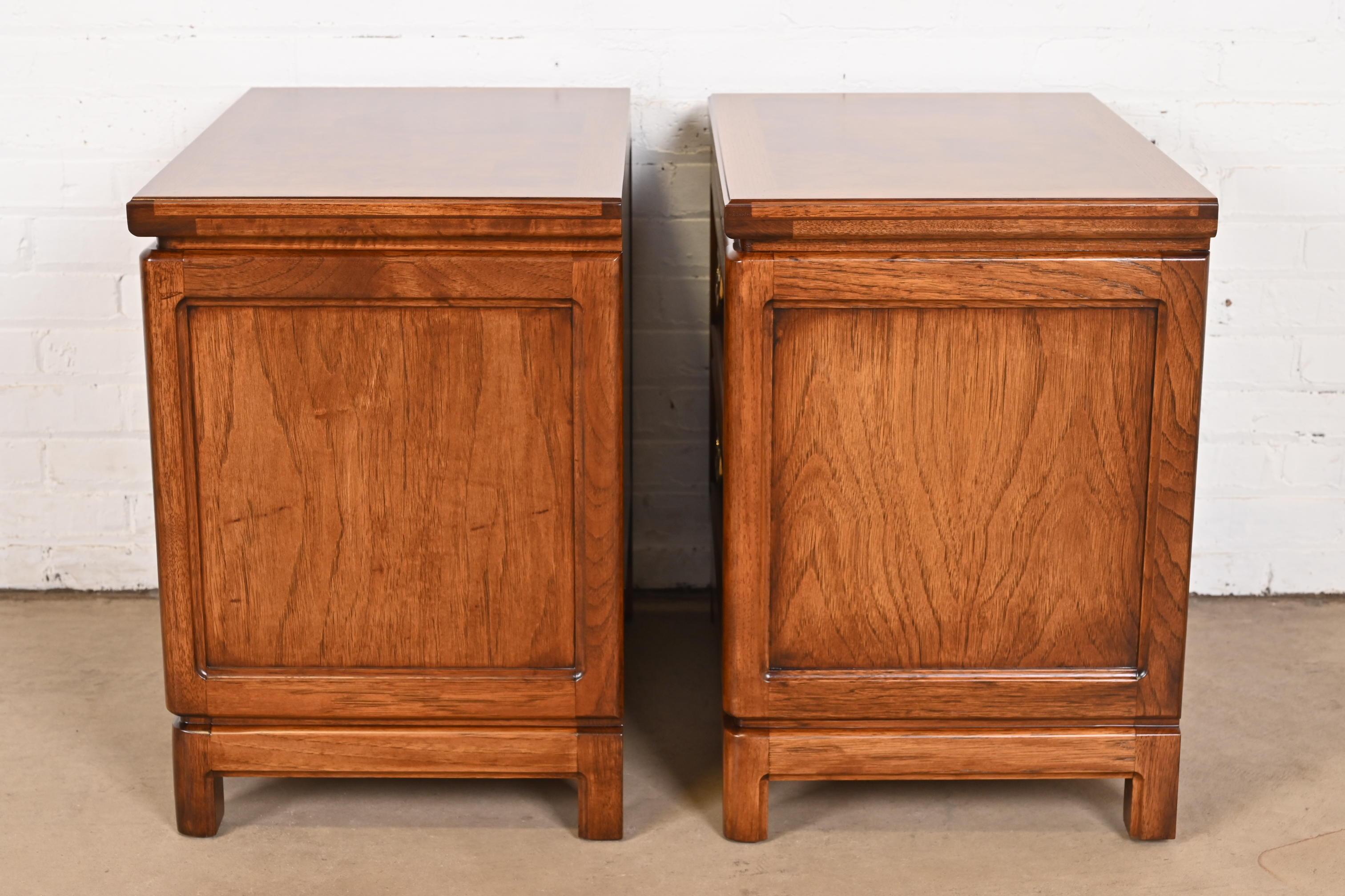 Thomasville Mid-Century Hollywood Regency Chinoiserie Burl Wood Nightstands 5