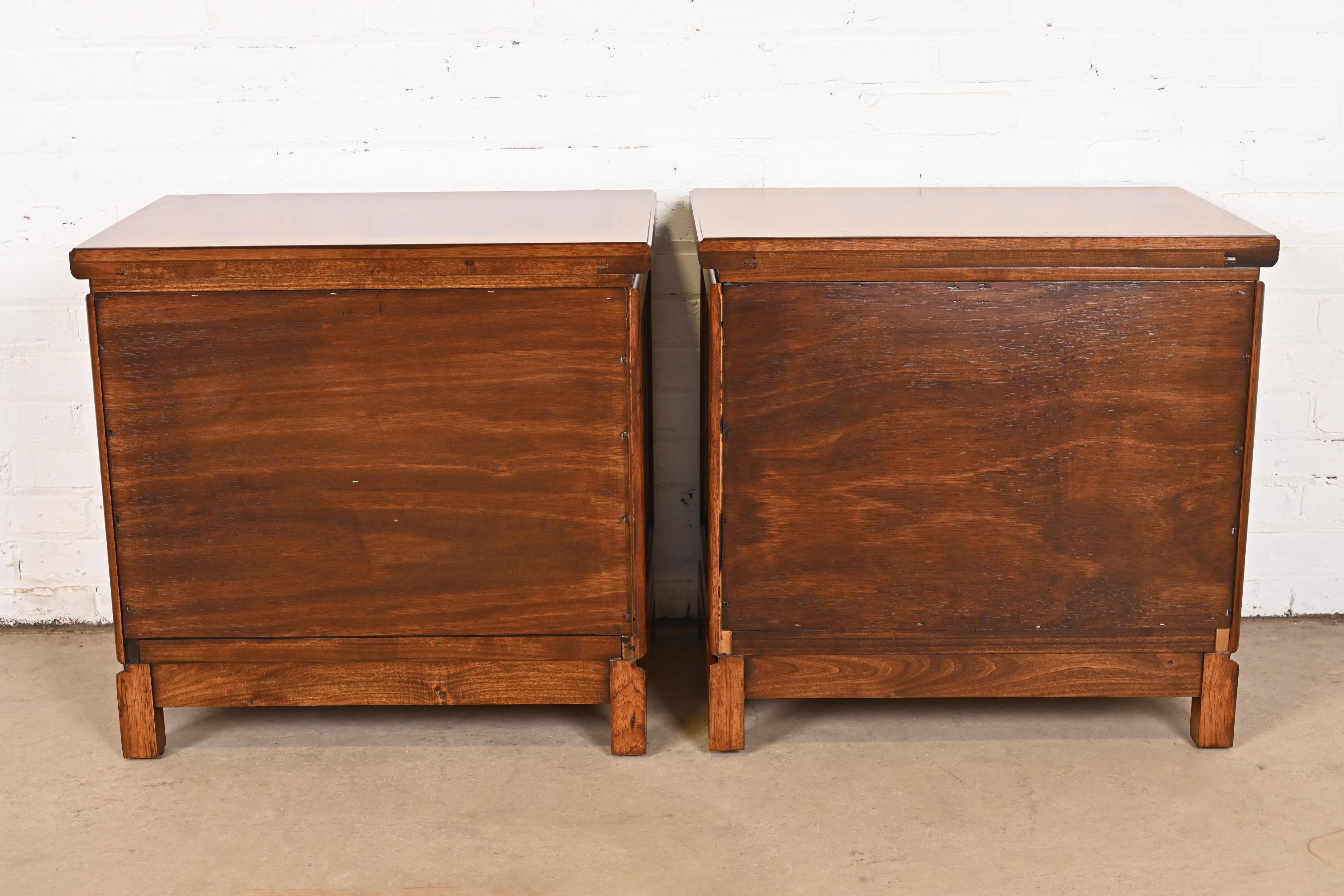 Thomasville Mid-Century Hollywood Regency Chinoiserie Burl Wood Nightstands 7