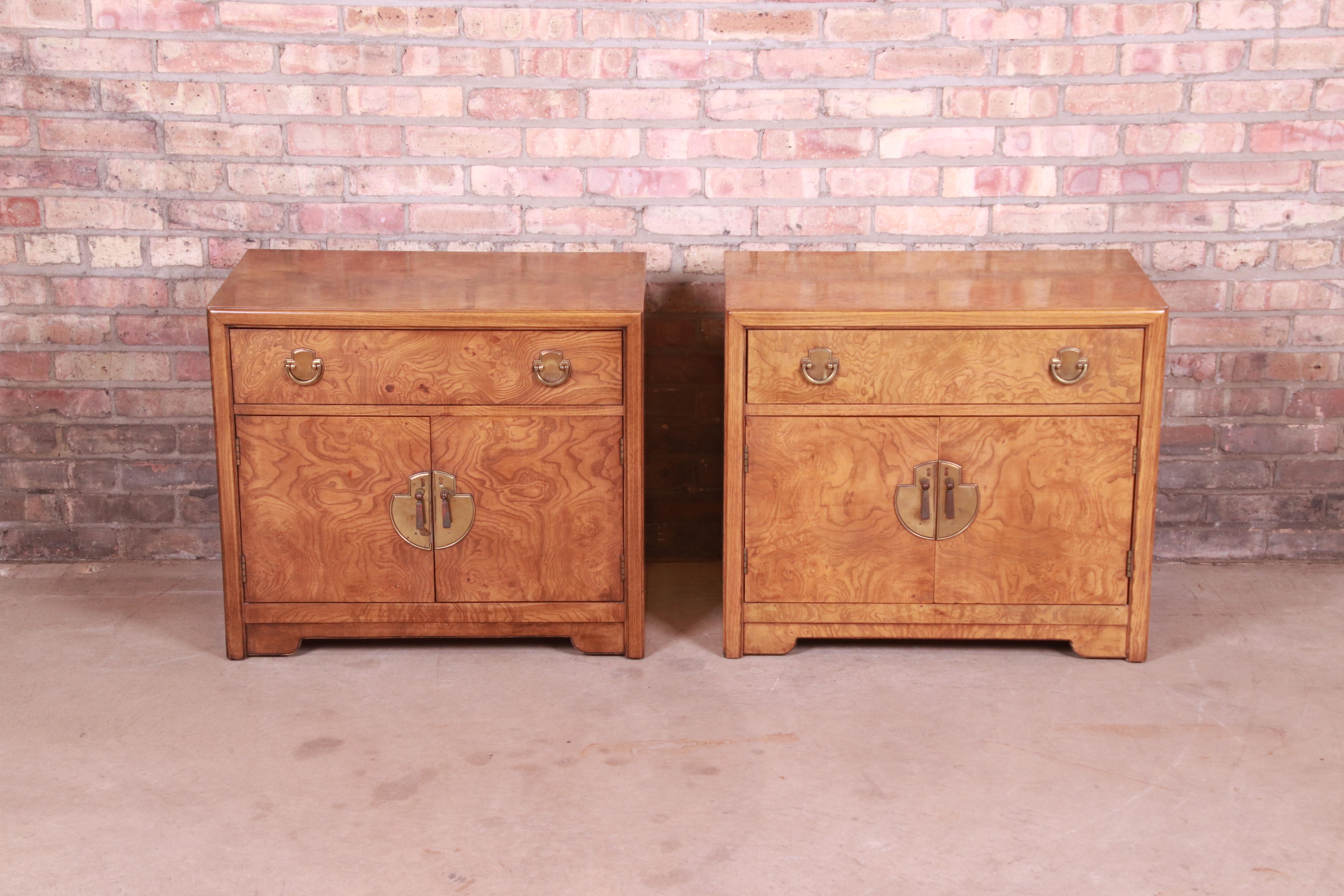 Mid-Century Modern Thomasville Mid-Century Hollywood Regency Chinoiserie Burl Wood Nightstands