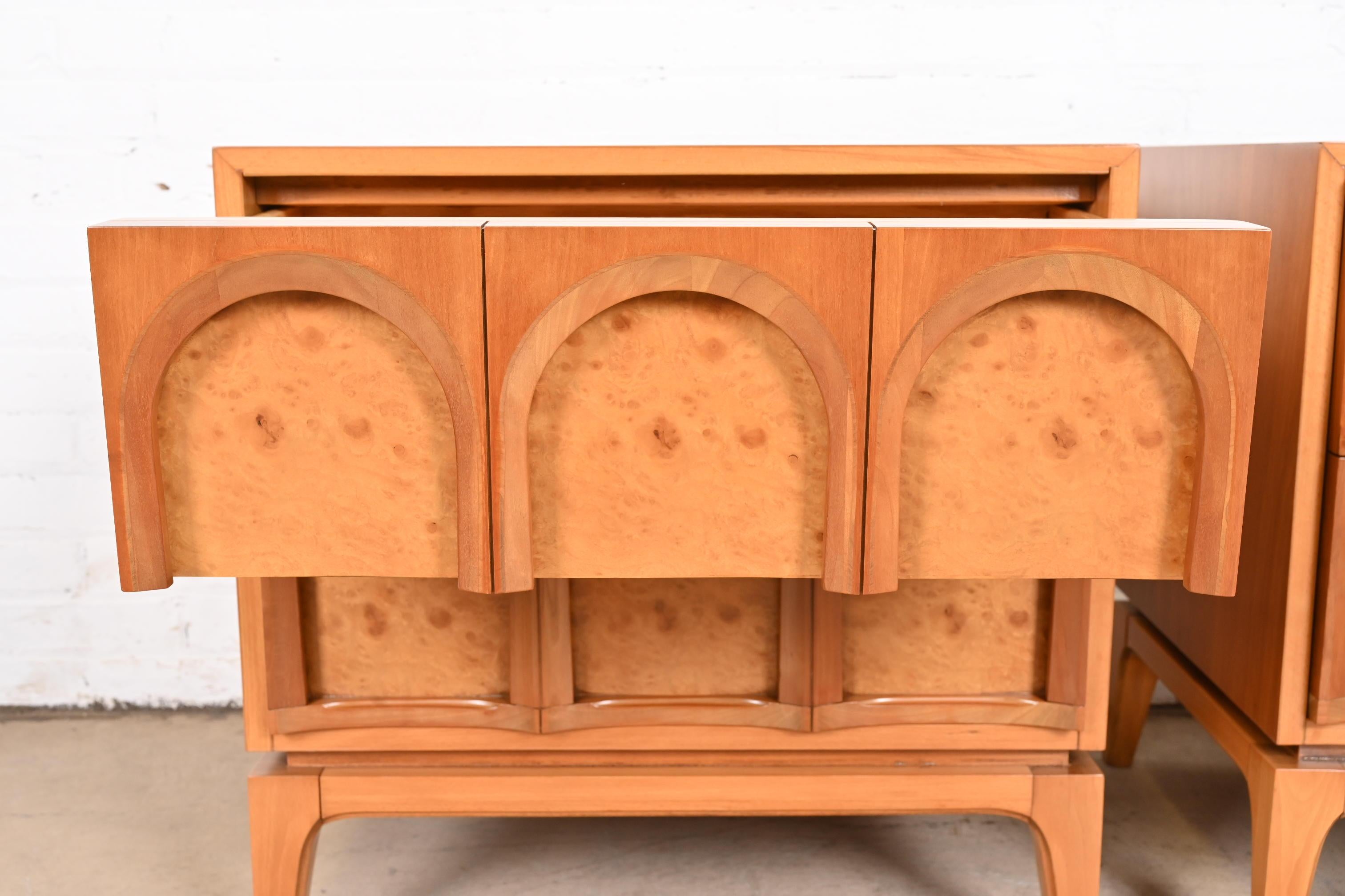 Thomasville Mid-Century Modern Burl Wood Nightstands, Newly Refinished For Sale 2
