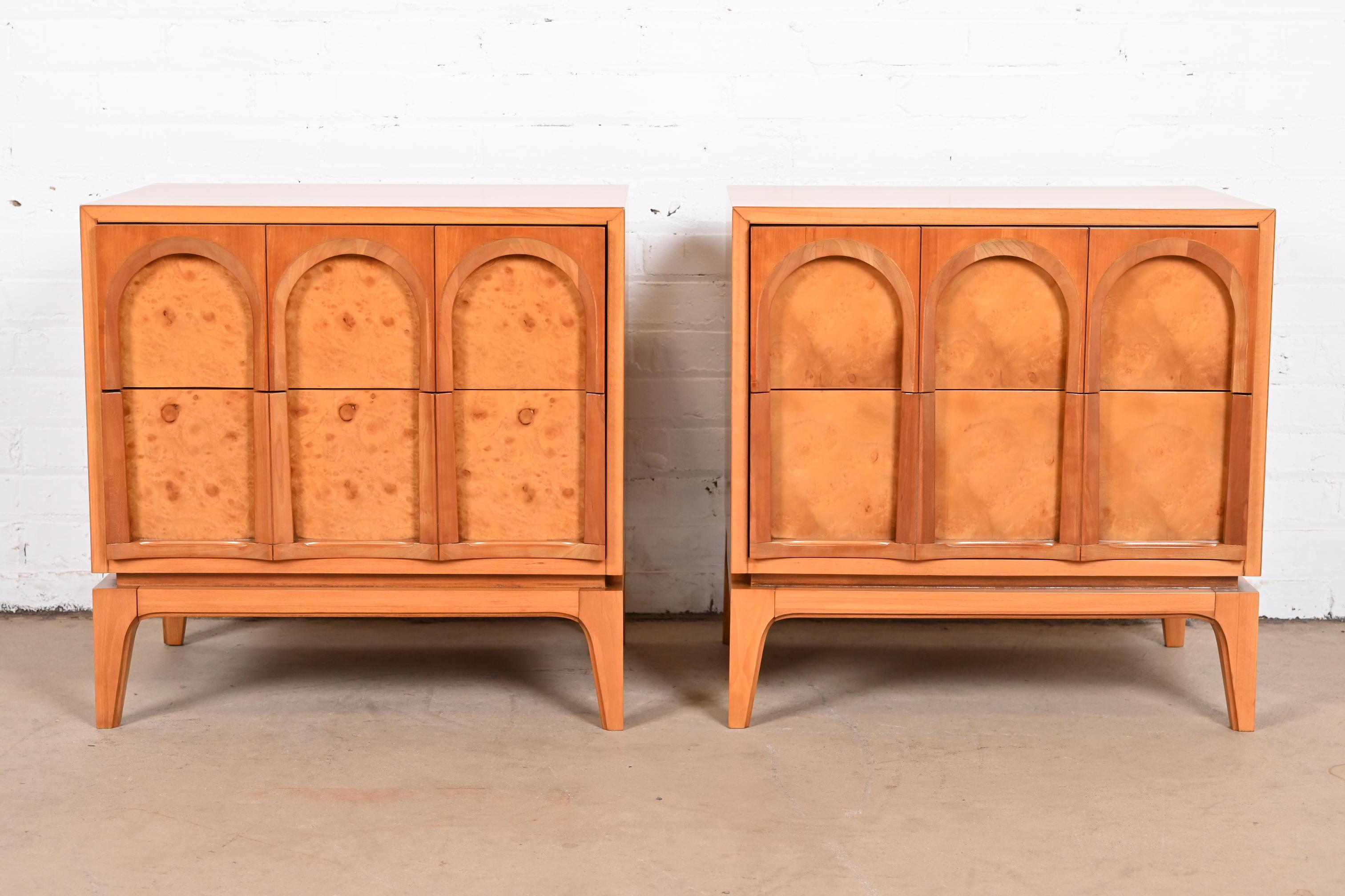 An exceptional pair of Mid-Century Modern nightstands.
In the manner of T.H. Robsjohn-Gibbings 