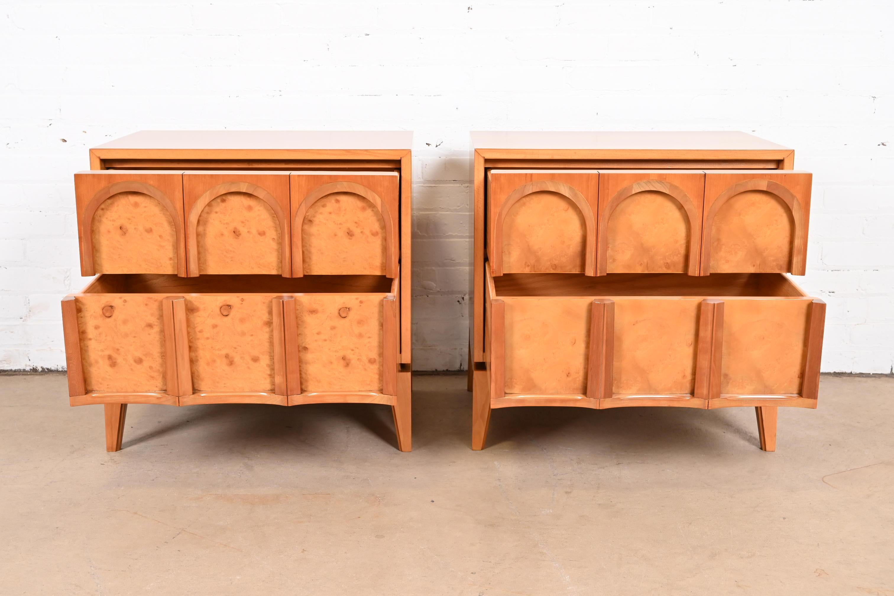 Mid-20th Century Thomasville Mid-Century Modern Burl Wood Nightstands, Newly Refinished For Sale