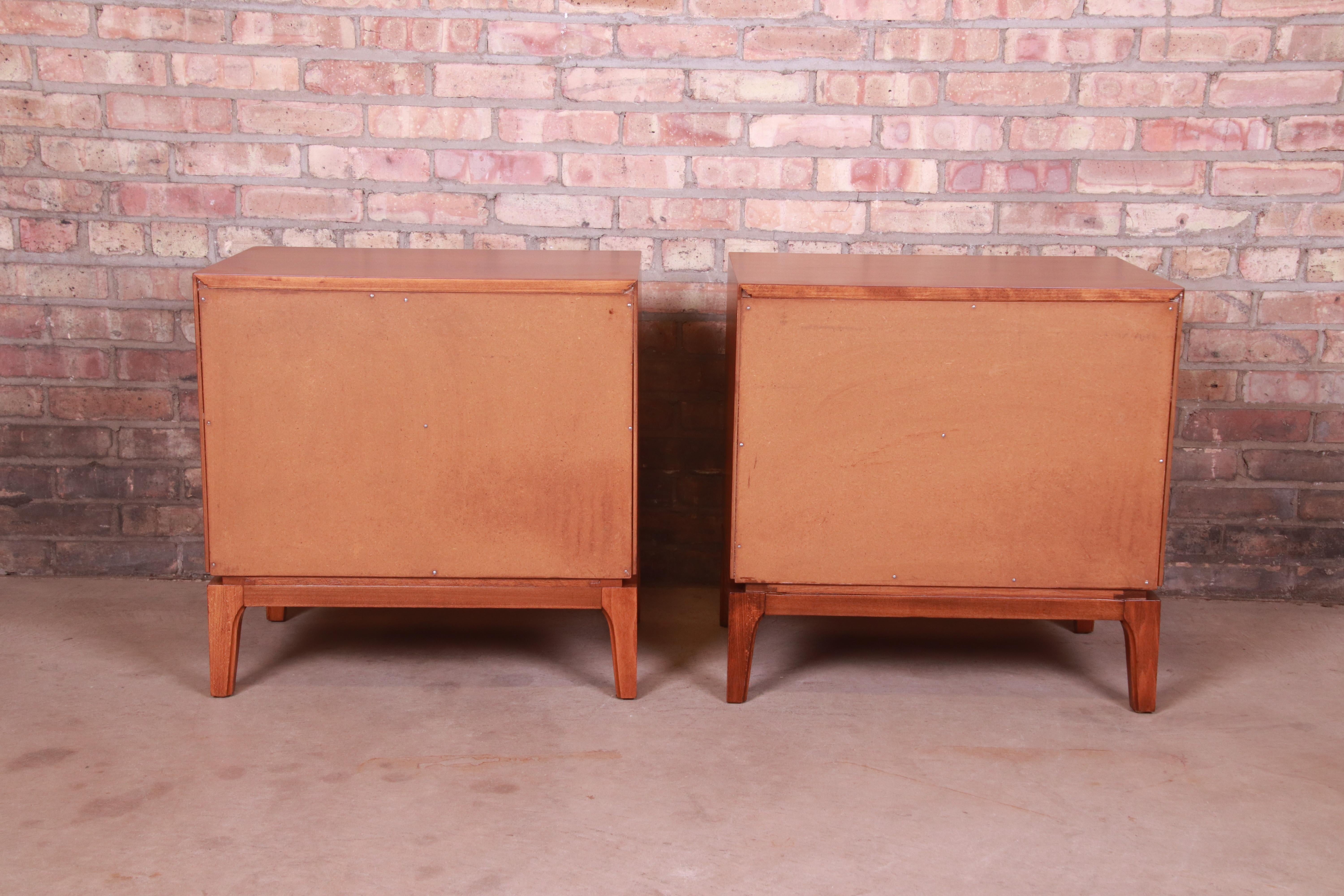 Thomasville Mid-Century Modern Burled Walnut Nightstands, Newly Refinished 5