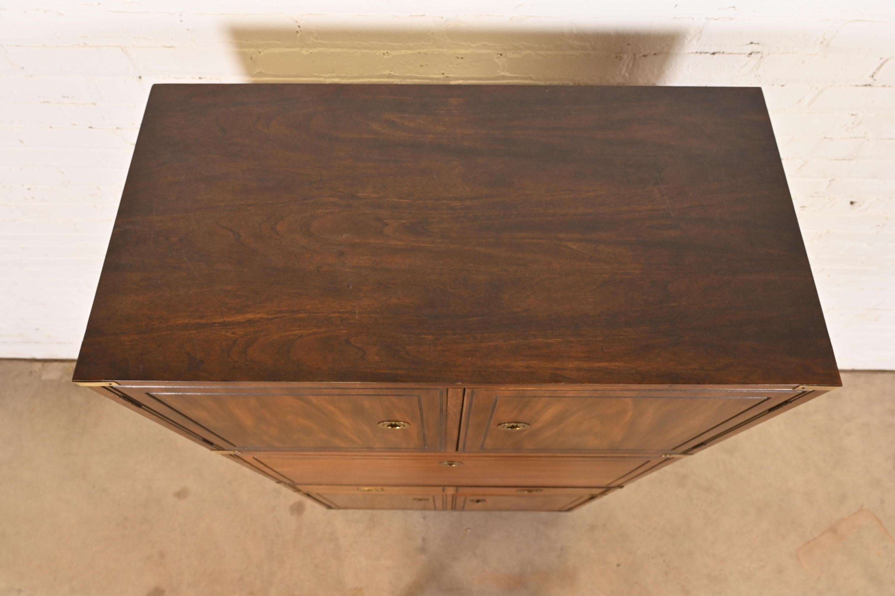 Thomasville Mid-Century Modern Hollywood Regency Campaigner Schreibtisch Schrank im Angebot 2