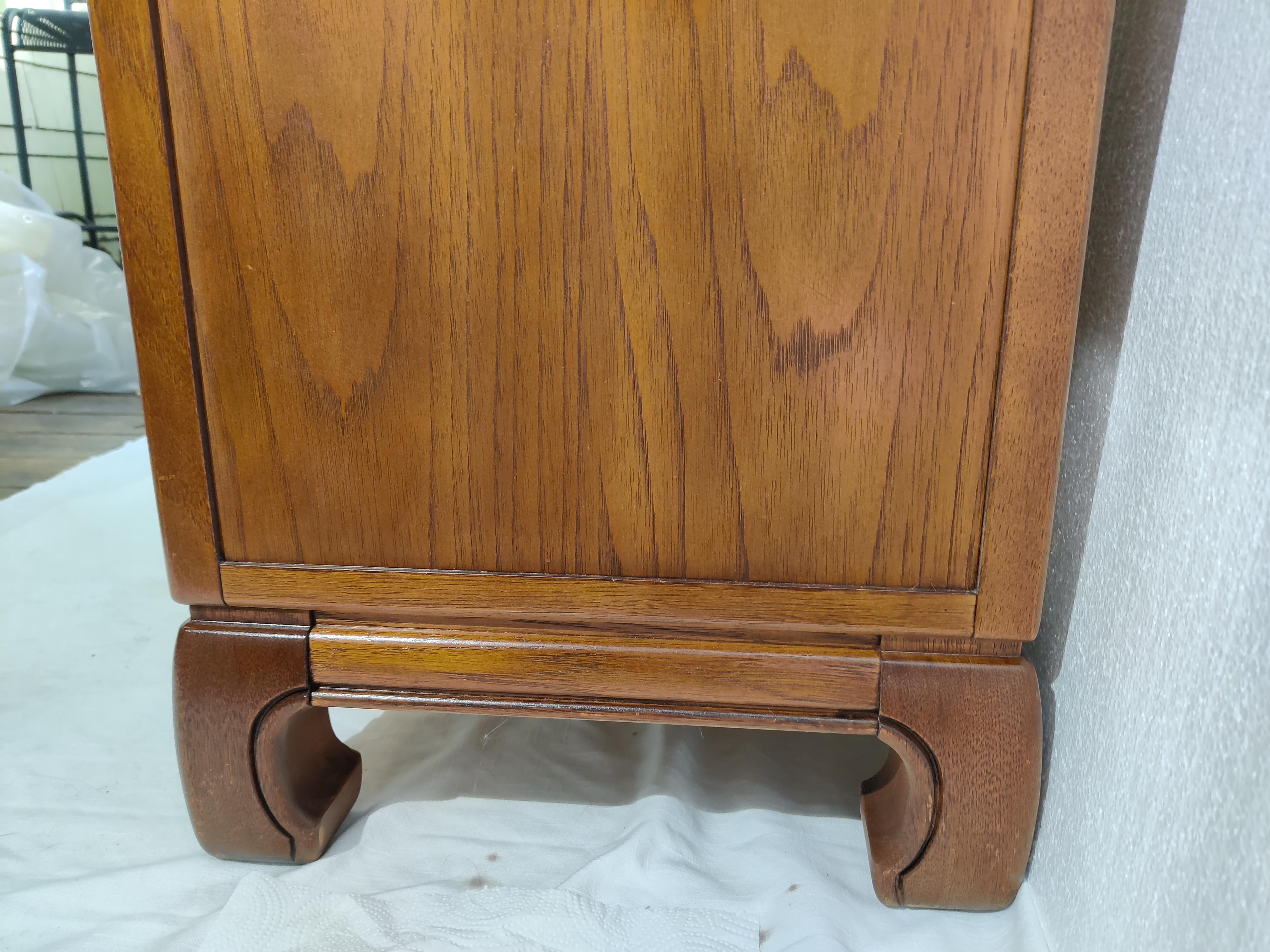 Thomasville Mystique Chinoiserie Solid Cherry End Table / Nightstand For Sale 1
