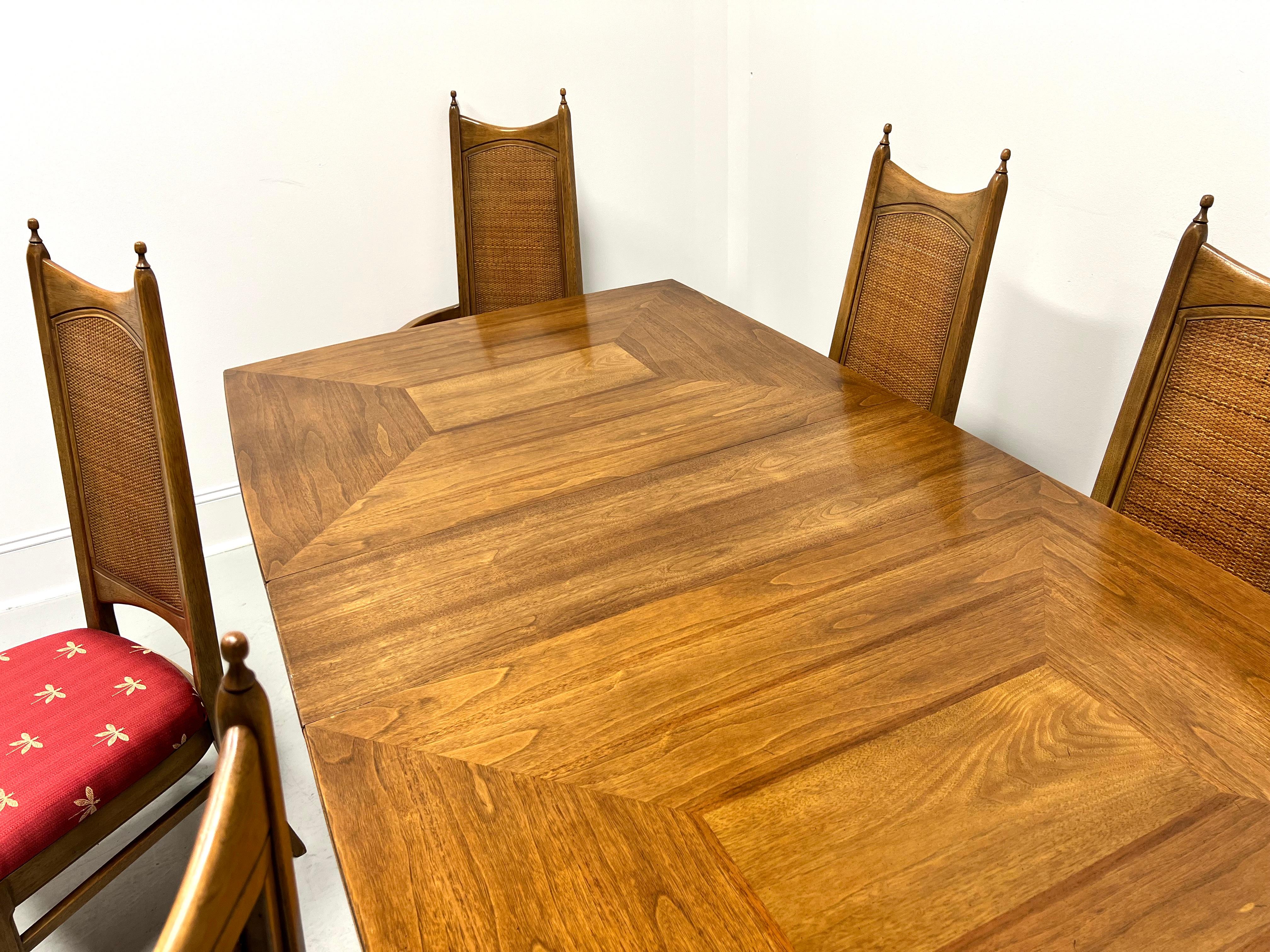 Mid-Century Modern THOMASVILLE Pecan Mid 20th Century Modern MCM Dining Table Set with 6 Chairs For Sale