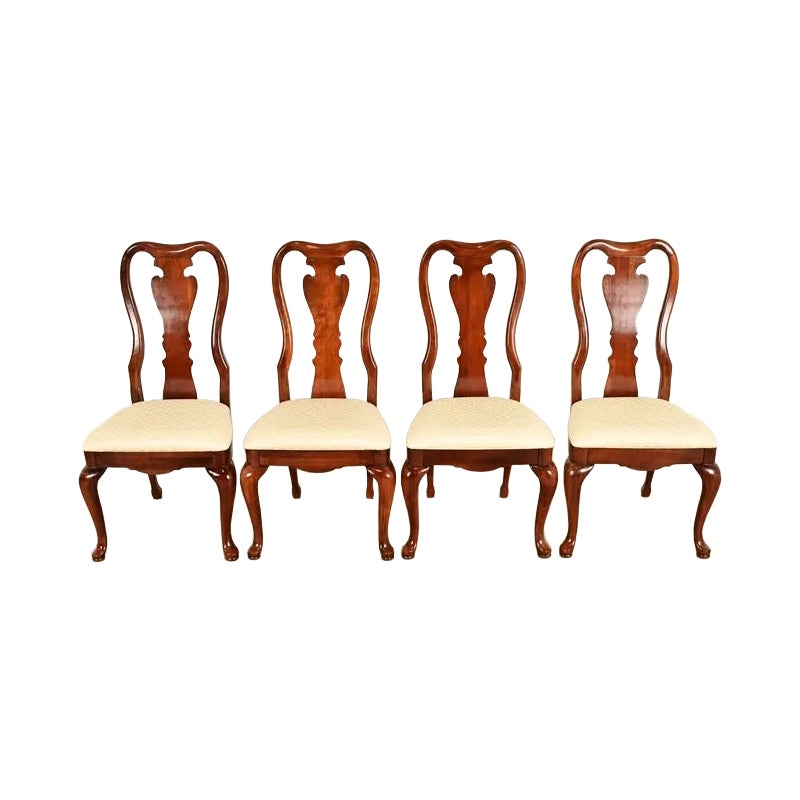 Thomasville Queen Anne Carved Solid Mahogany Dining Chairs  Set of Four For Sale