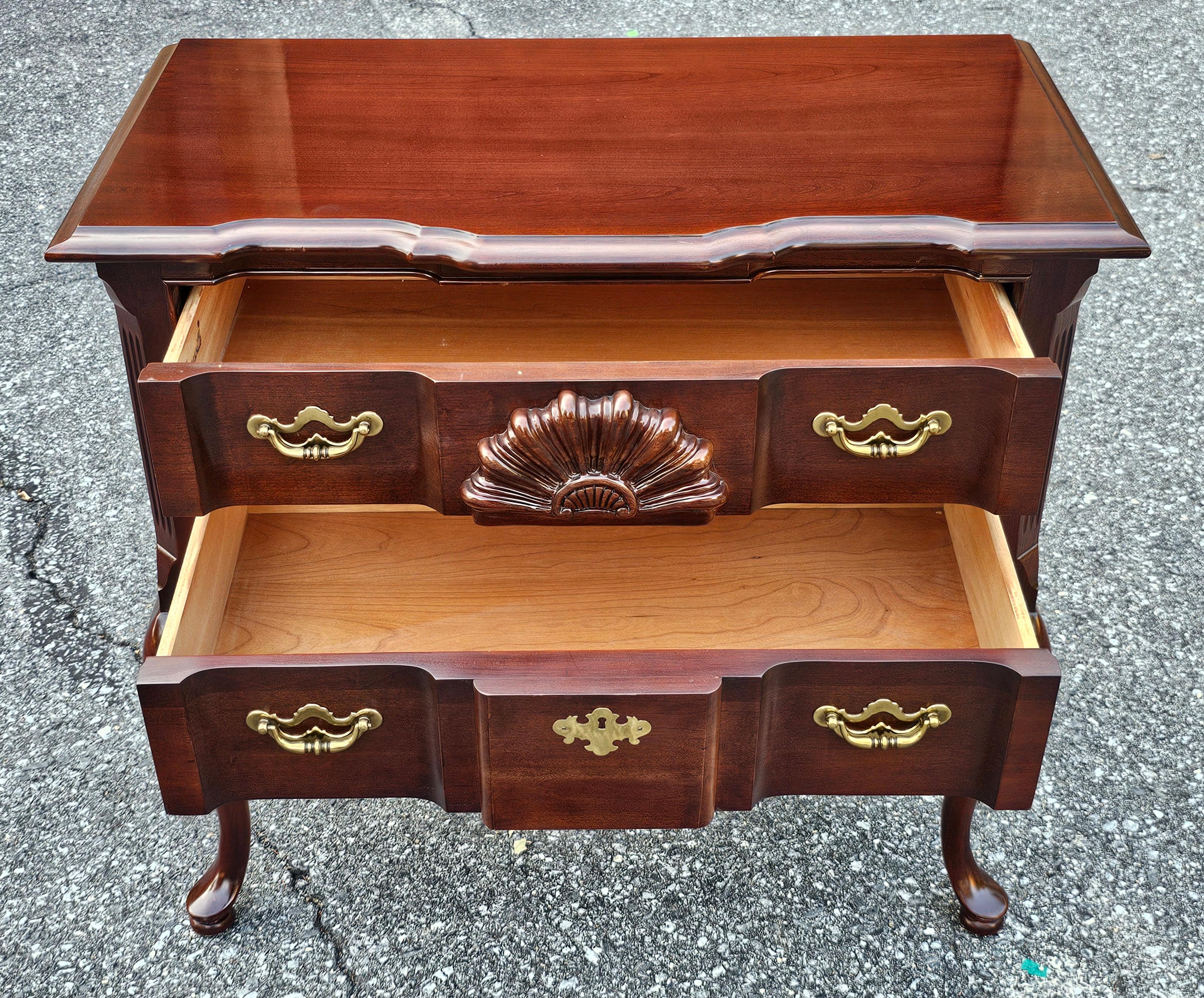 Thomasville Queen Anne Style Cherry Blockfront Lowboy Commode For Sale 2