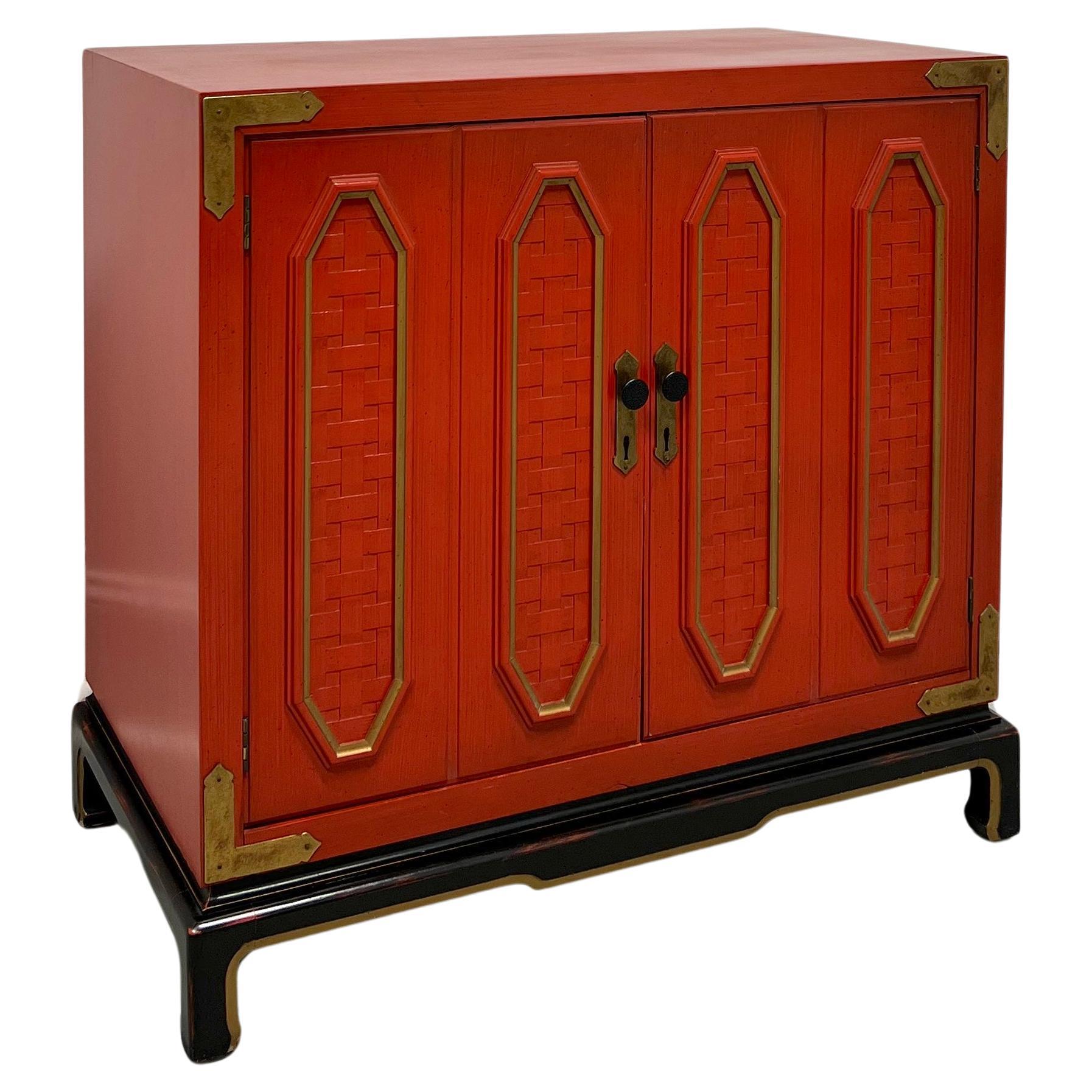 THOMASVILLE Red & Black Lacquered Asian Campaign Style Console Cabinet For Sale