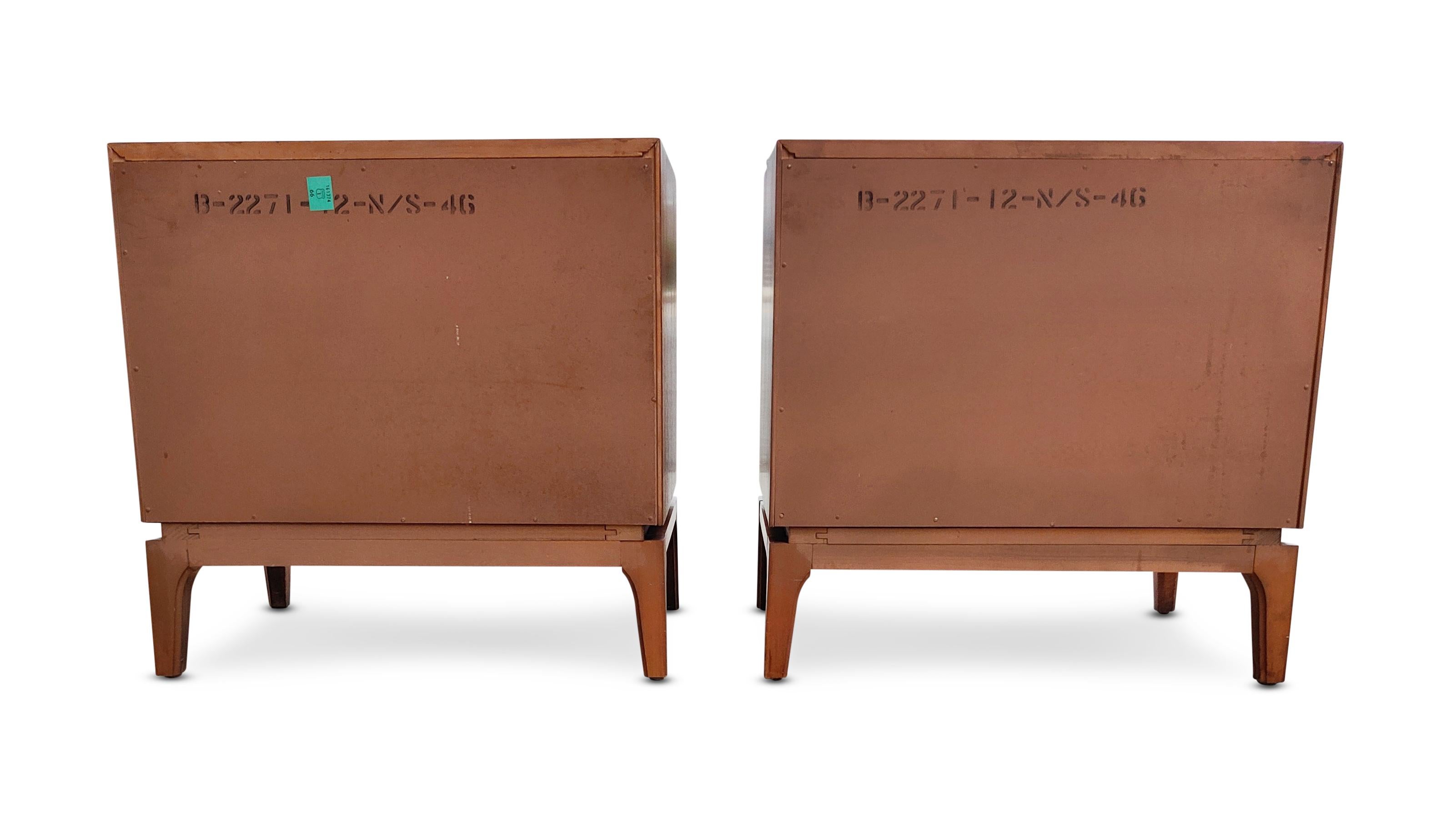 Mid-20th Century Thomasville Sculptural 'Acrhed' Entire Bedroom Set Walnut Olive Burl Mid Century
