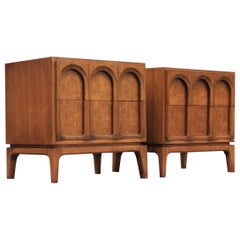 Thomasville Sculptural 'Acrhed' Pair of Nightstands End Tables Walnut Olive Burl