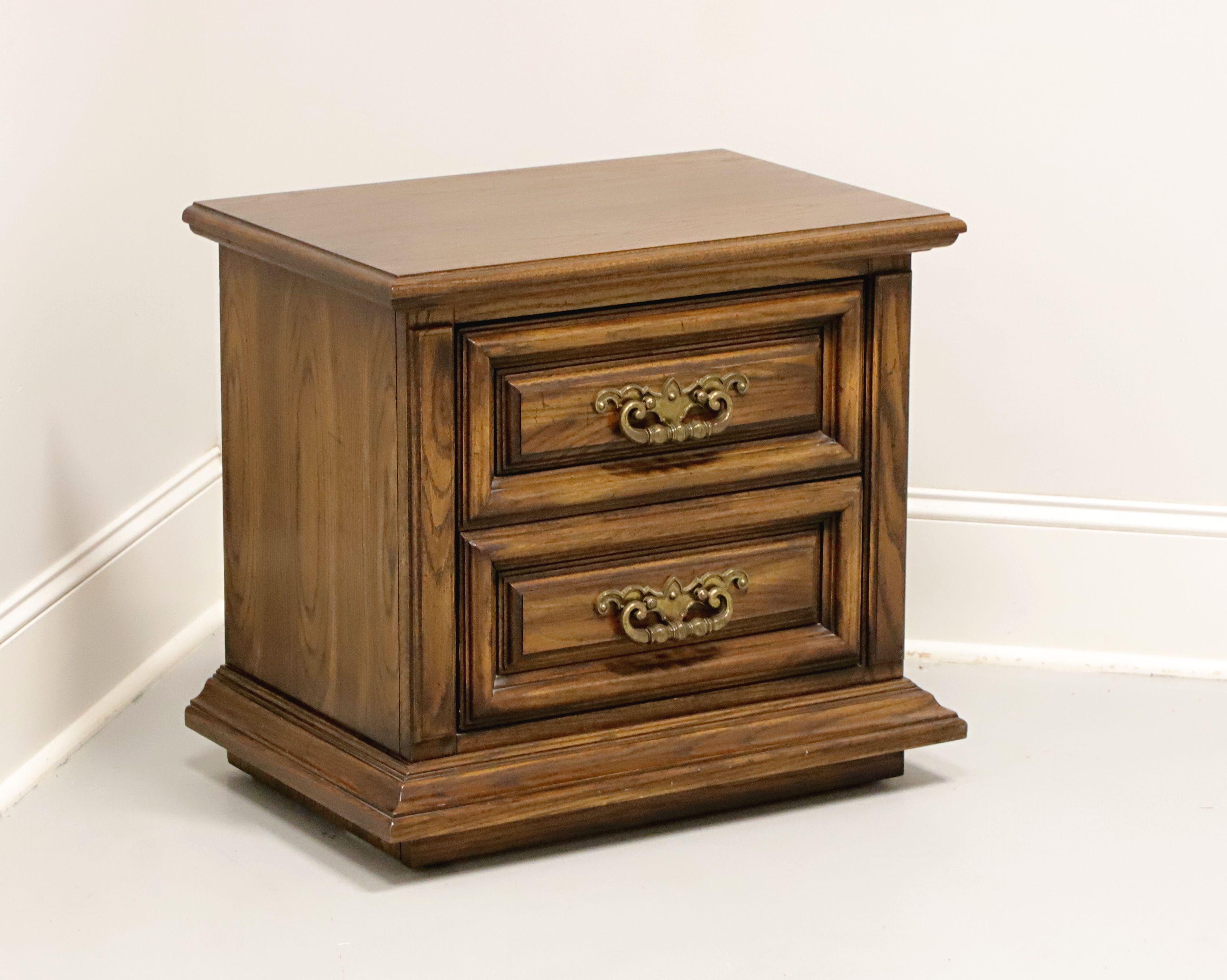 THOMASVILLE Segovia Spanish Mediterranean Oak Nightstand 3