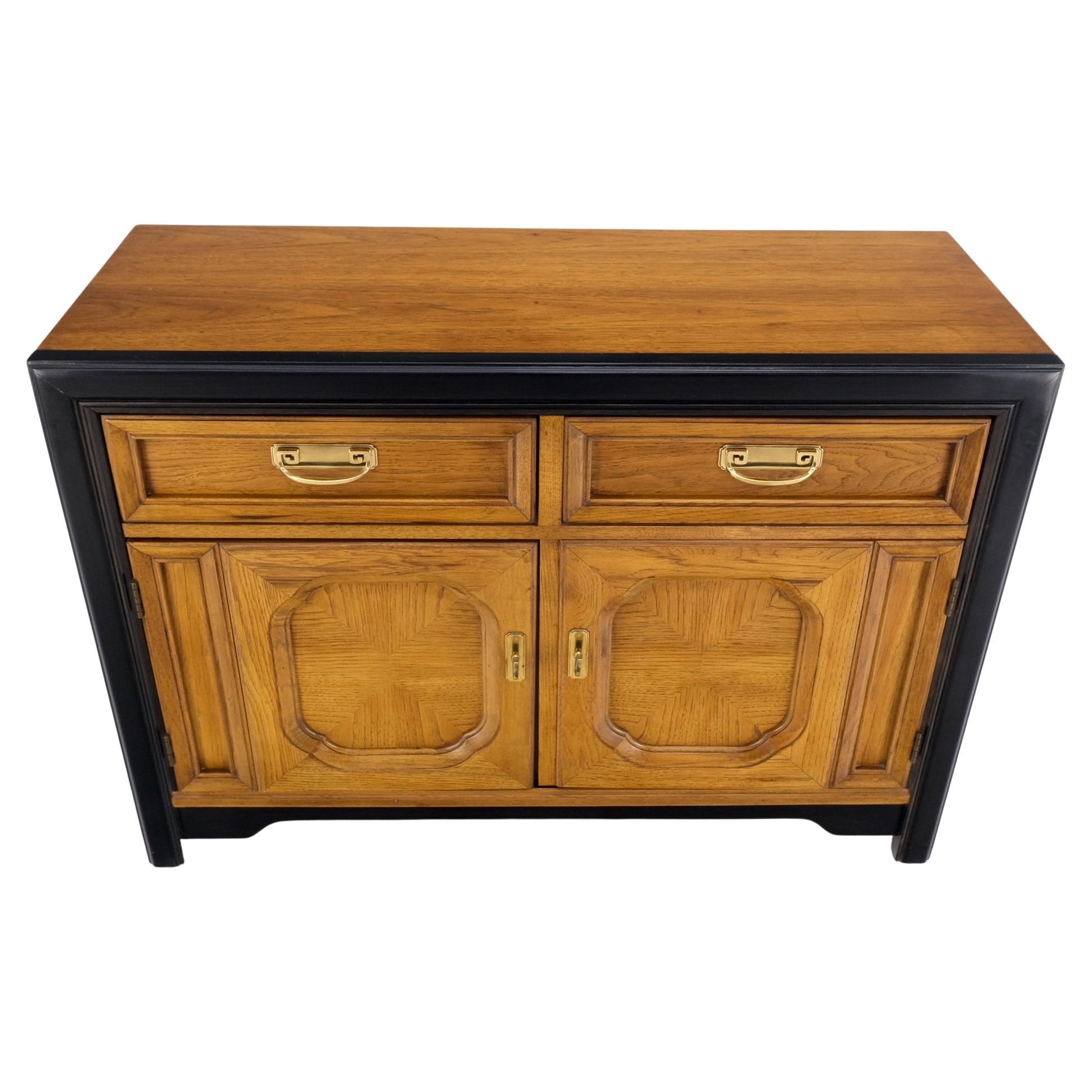 Thomasville Two Doors Two Drawers Mid Century Modern Server Cabinet Console Mint For Sale