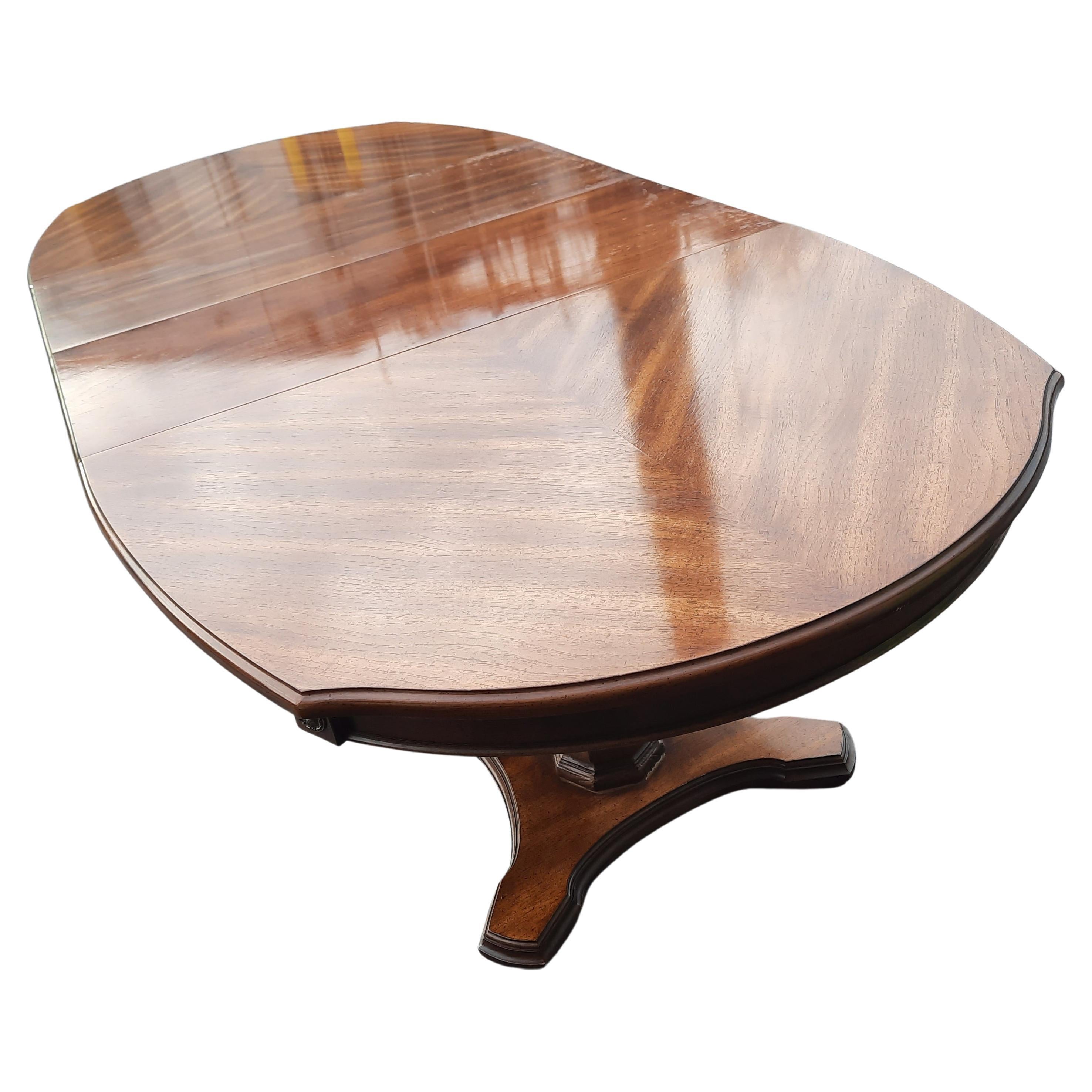 American Thomasville Walnut Book Matched Top Veneer Double Pedestal Dining Table, C1970s 