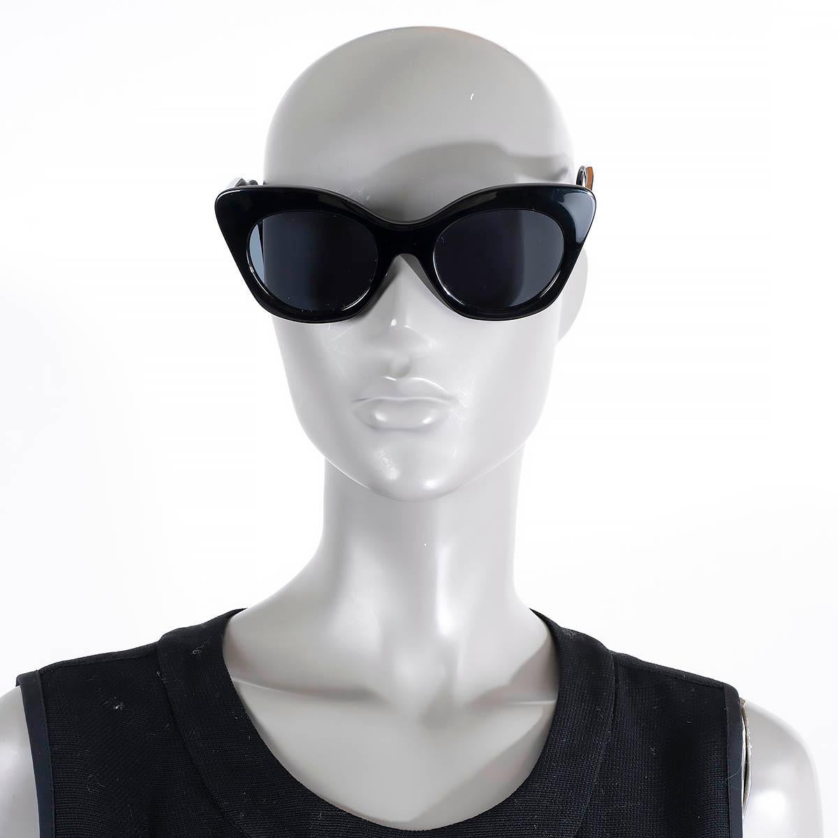 Lunettes de soleil THOME BROWNE 508-A CAT-EYE en acétate noir Pour femmes en vente