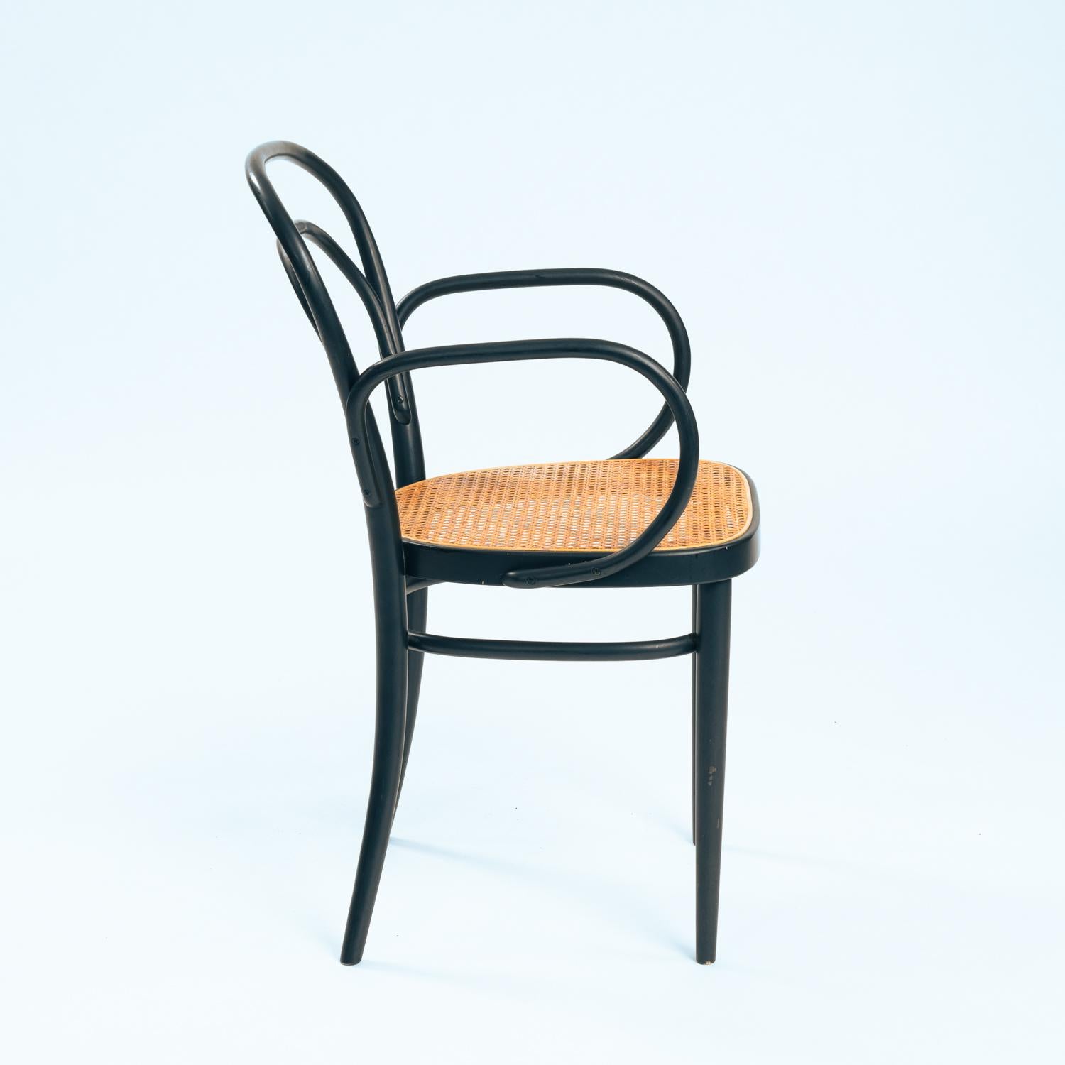 Thonet 210R & 214RF chaises à sangles en hêtre courbé, set de 2 Bon état - En vente à Zevenaar, NL