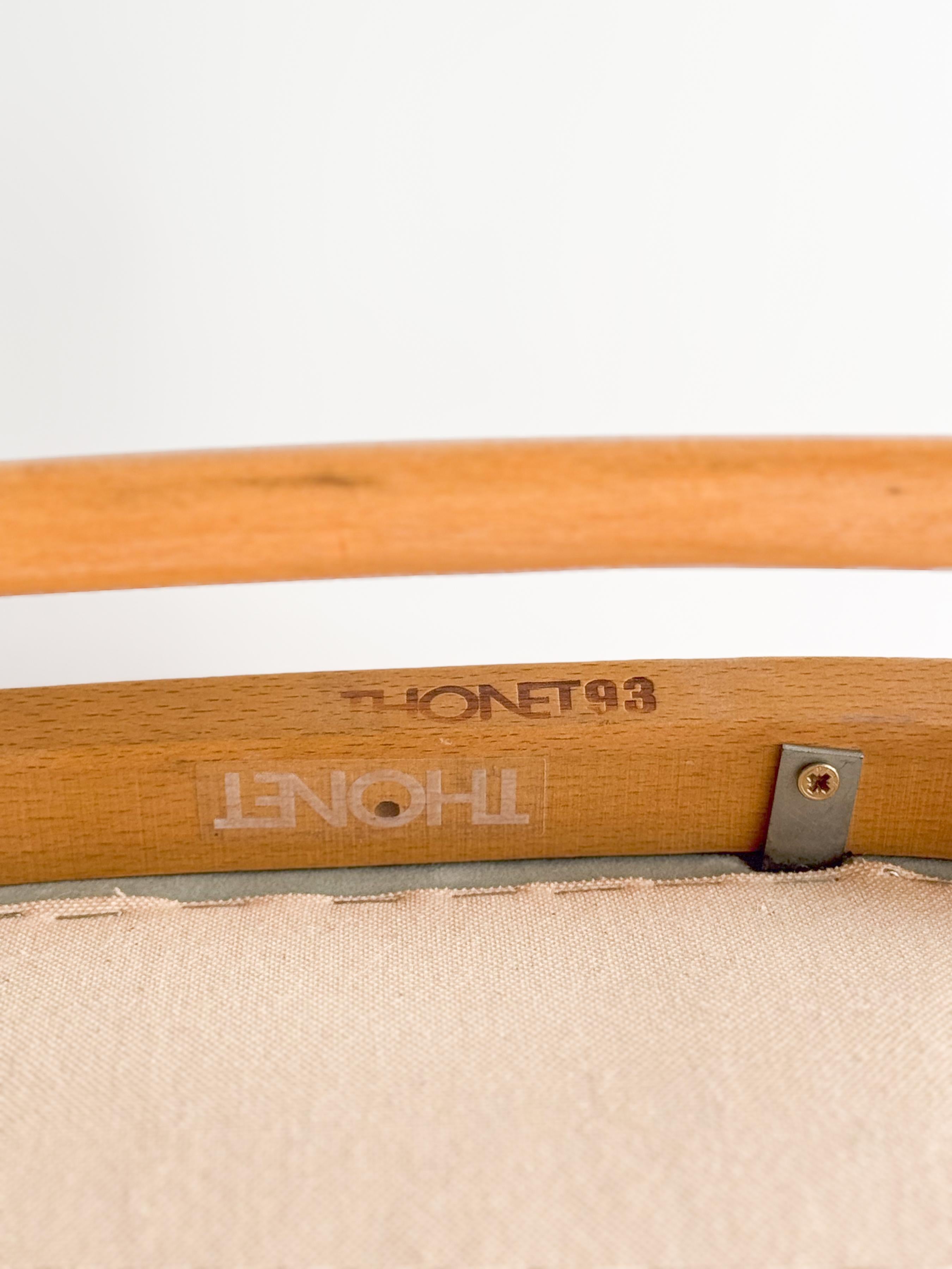 Thonet 215 P Poltroncine in legno di faggio con rivestimento in velluto, Germania, Set di 4 in vendita 9
