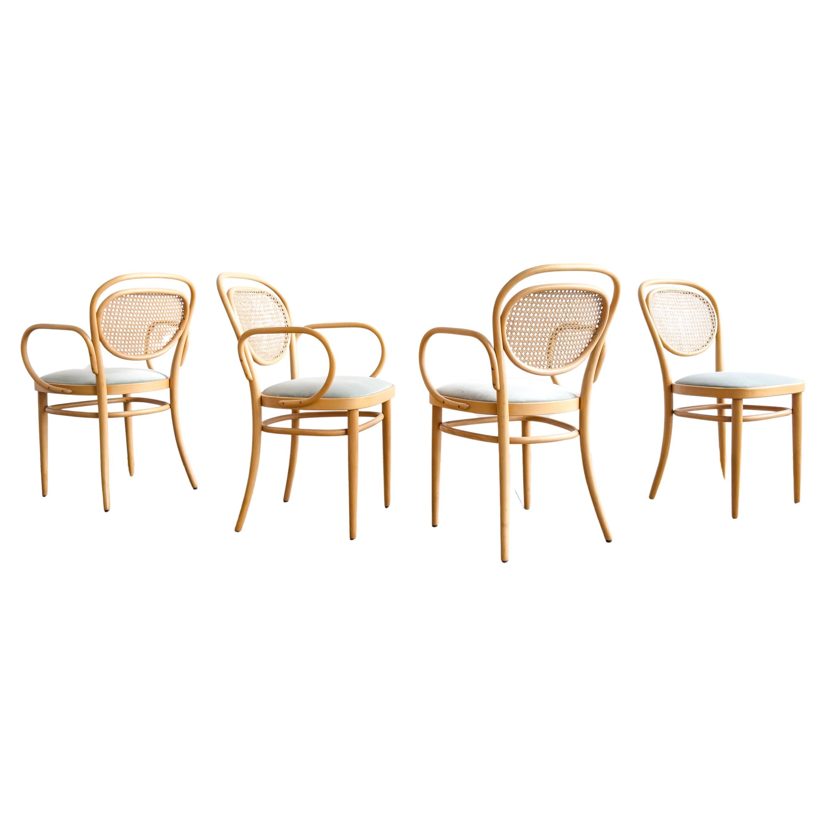 Thonet 215 P Poltroncine in legno di faggio con rivestimento in velluto, Germania, Set di 4