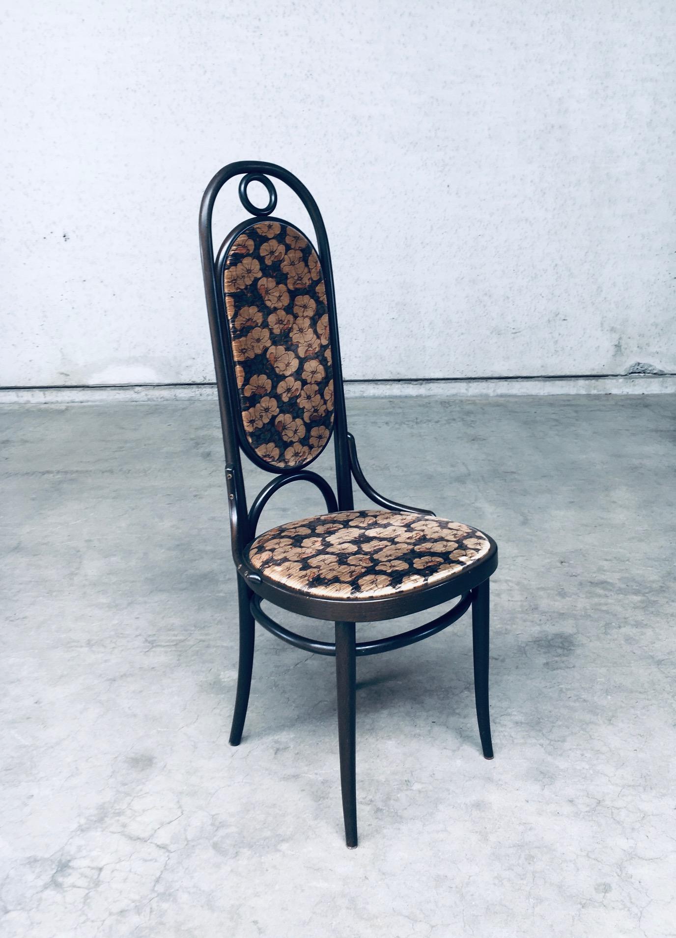 Thonet 79 Modell 207R „Long John“ Esszimmerstühle, 1979 (Stoff) im Angebot