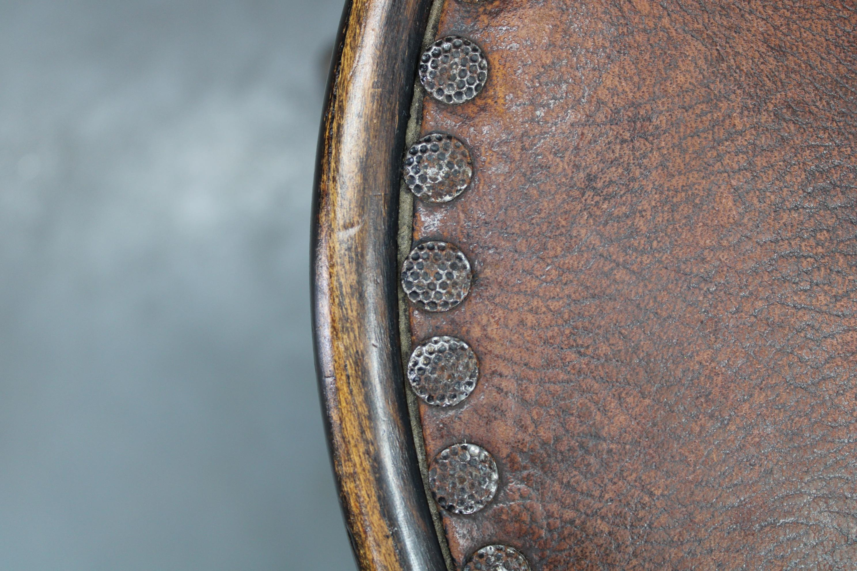 Thonet Verstellbarer Klavierhocker aus Bugholz mit Ledersitz, Tschechoslowakei, 1930er Jahre im Angebot 1