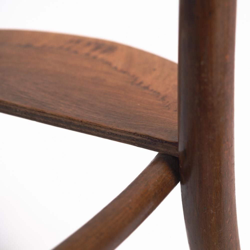 Michael Thonet antiker Kinderstuhl, 2er-Set im Angebot 9