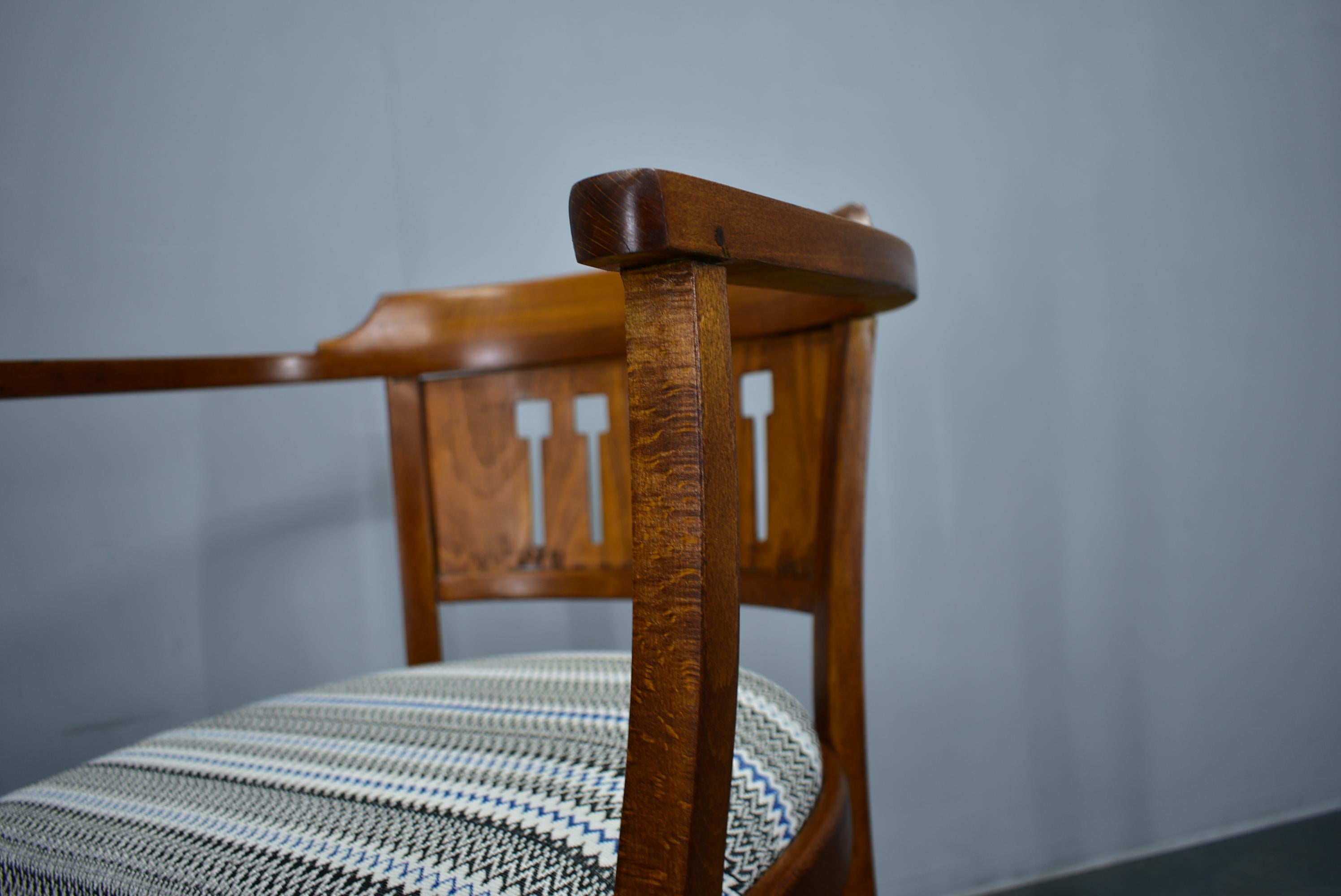Thonet armchair by Otto Wagner, 1910s For Sale 9