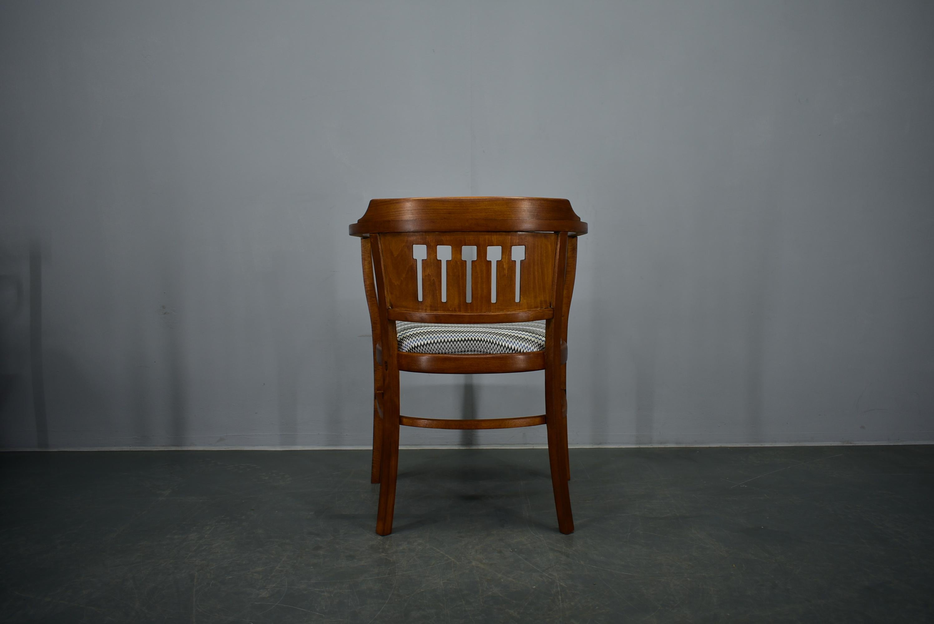 Thonet armchair by Otto Wagner, 1910s For Sale 12
