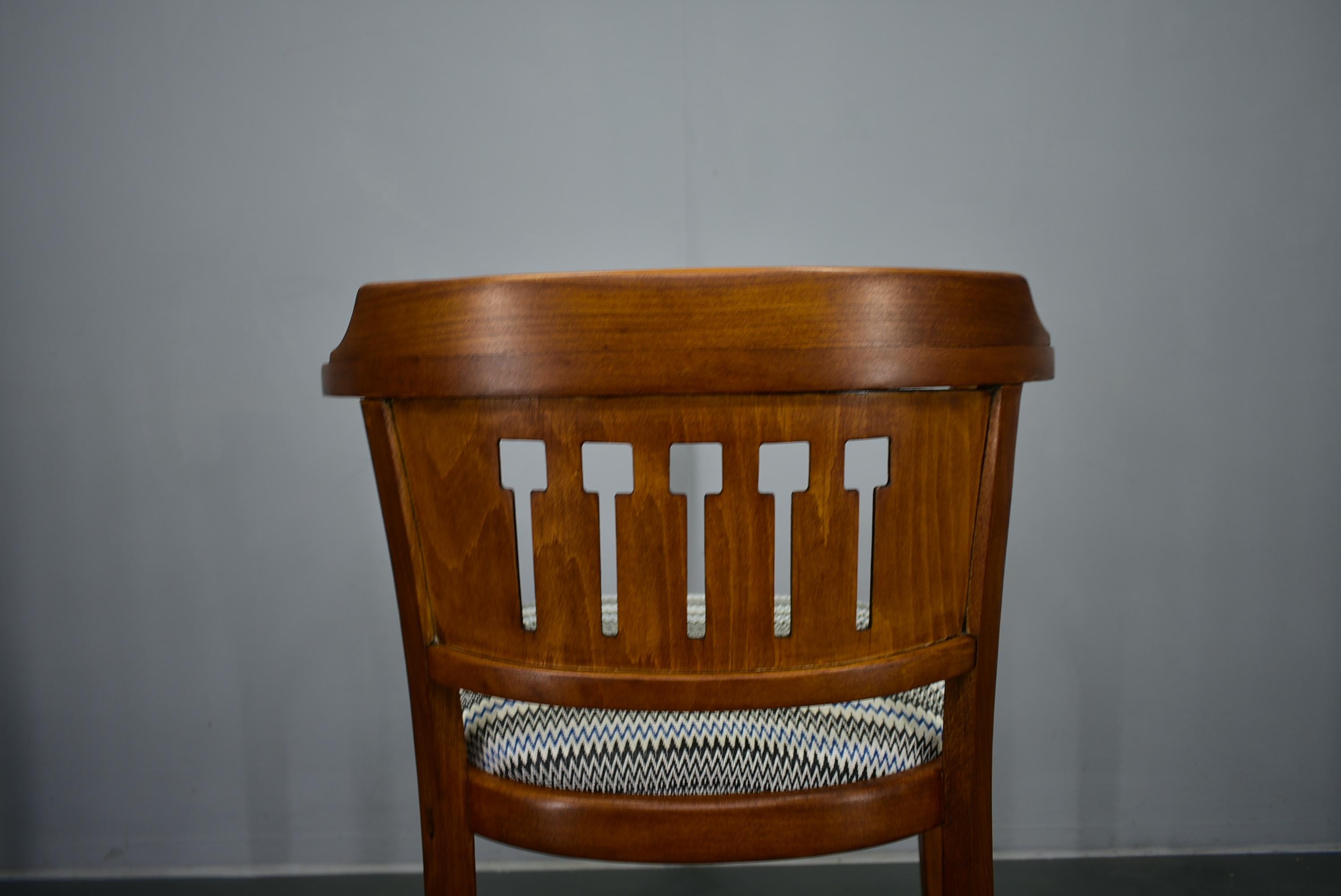 Thonet armchair by Otto Wagner, 1910s For Sale 13