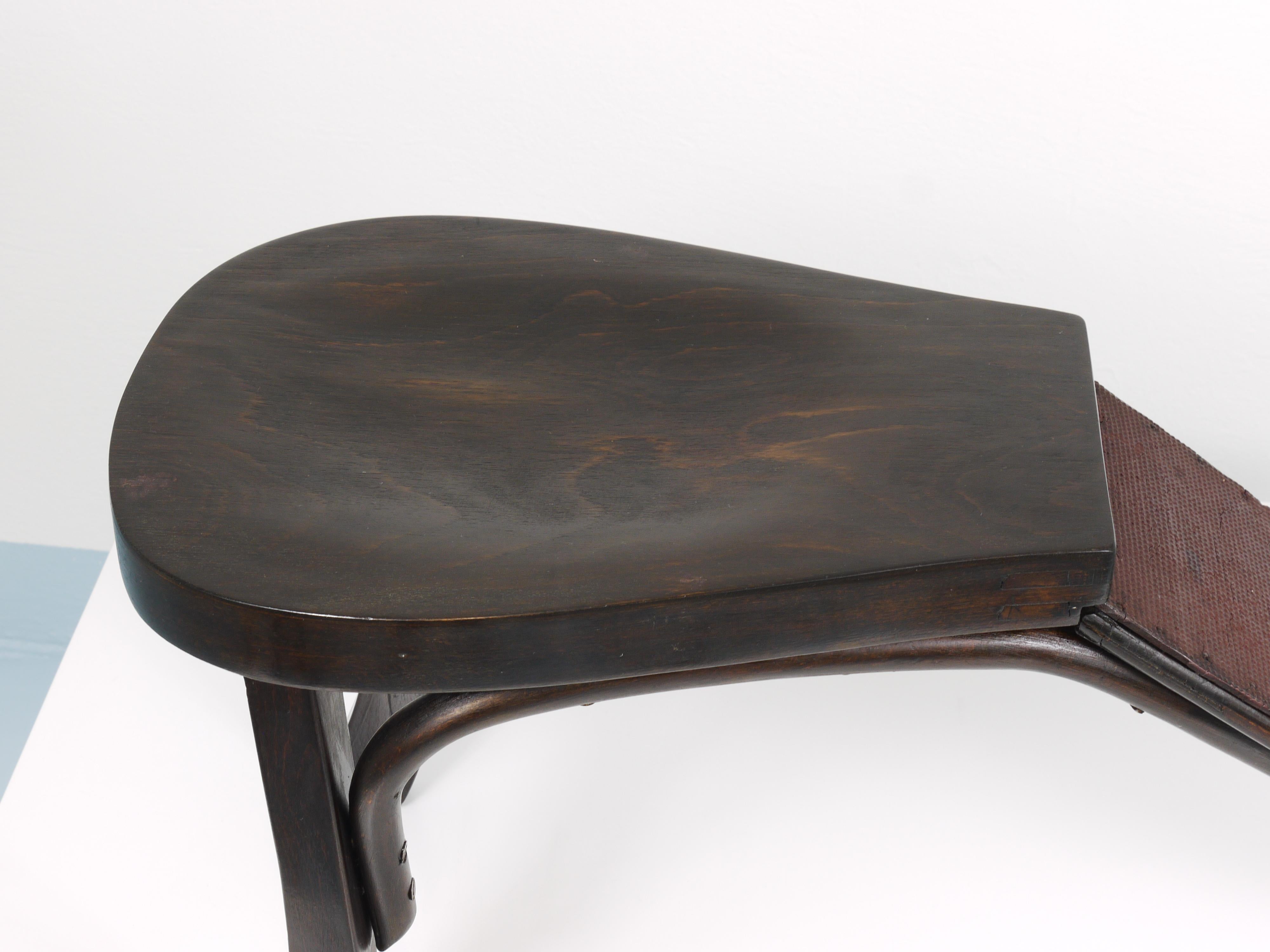 Sgabello da lustrascarpe o da toilette in legno di Thonet Art Nouveau, Vienna, Austria, 1900 in vendita 6
