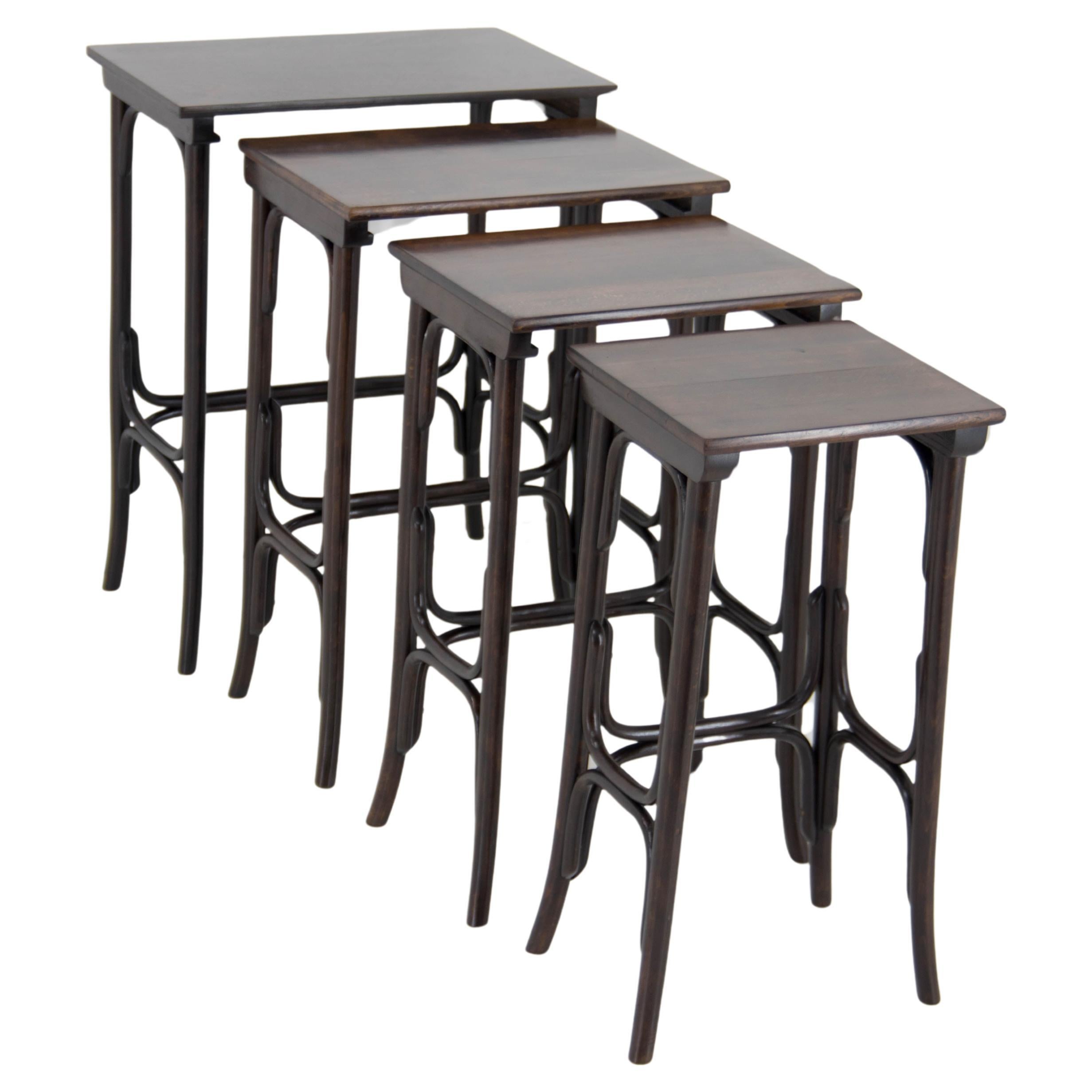 Thonet Art Nouveau Nesting Tables Model 10, 1900s