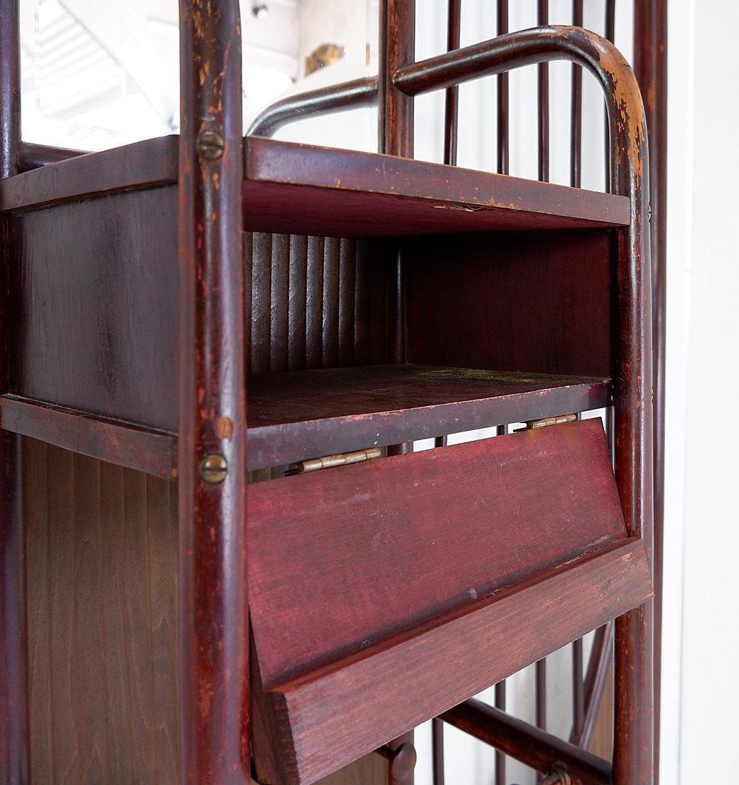 Thonet Jugendstil Wandgarderobe Wien um 1900 im Angebot 8