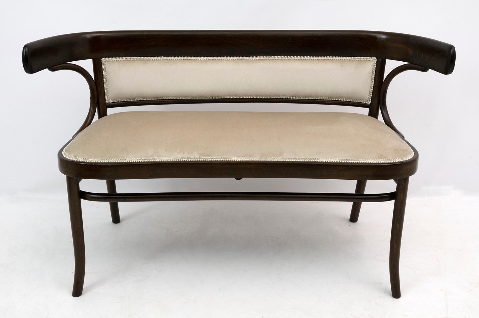 curved loveseat bench