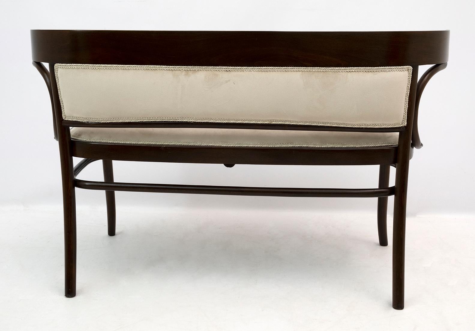 Early 20th Century Thonet Austrian Curved Wood Loveseat Bench, 1920s