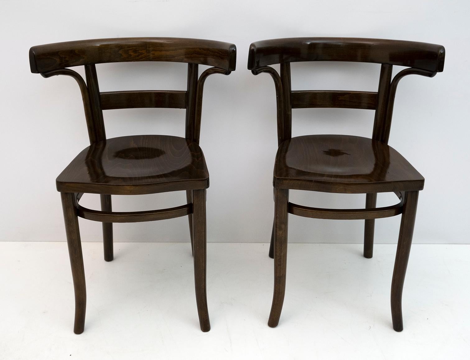 Thonet Austrian Curved Wood Two Chairs and Loveseat Bench, 1920s In Good Condition In Puglia, Puglia