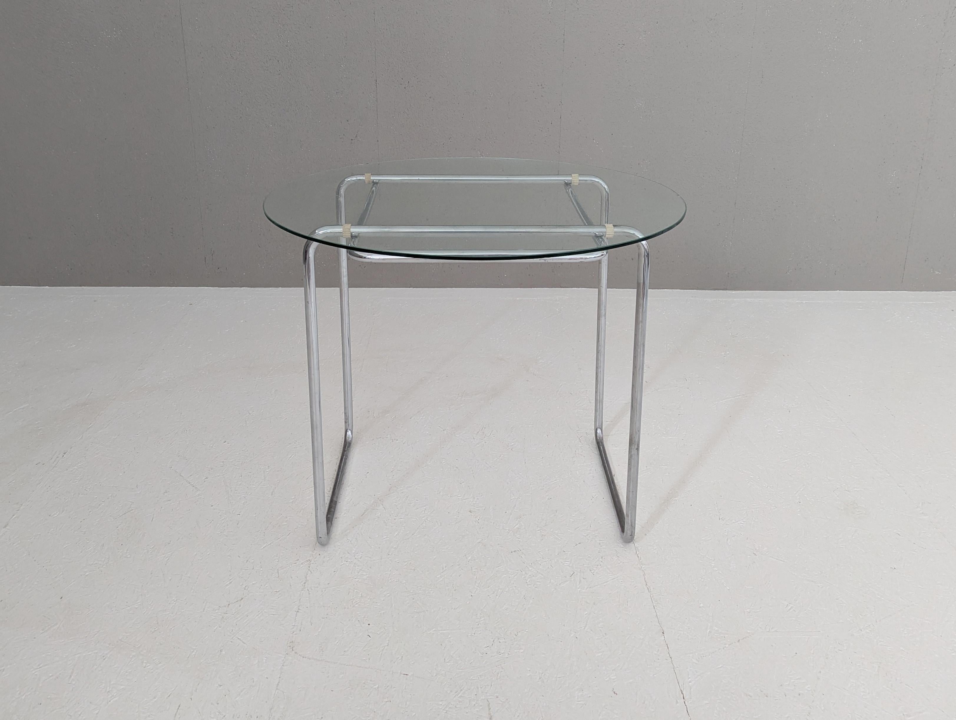 Bauhaus Table Thonet B 18 par Marcel Breuer, années 1930 en vente