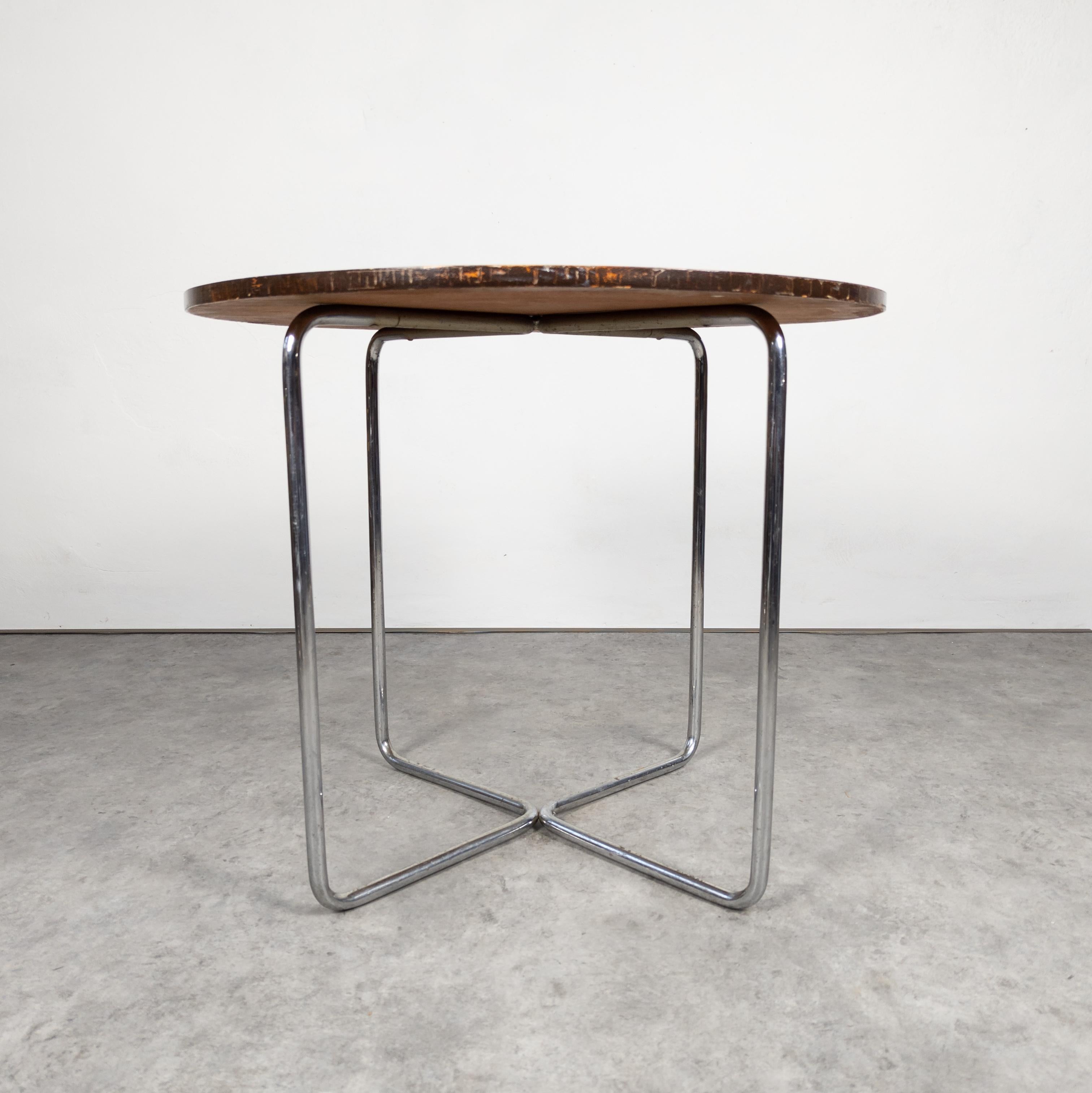 Thonet B 27 Stahltisch aus Stahlrohr von Marcel Breuer (Tschechisch) im Angebot