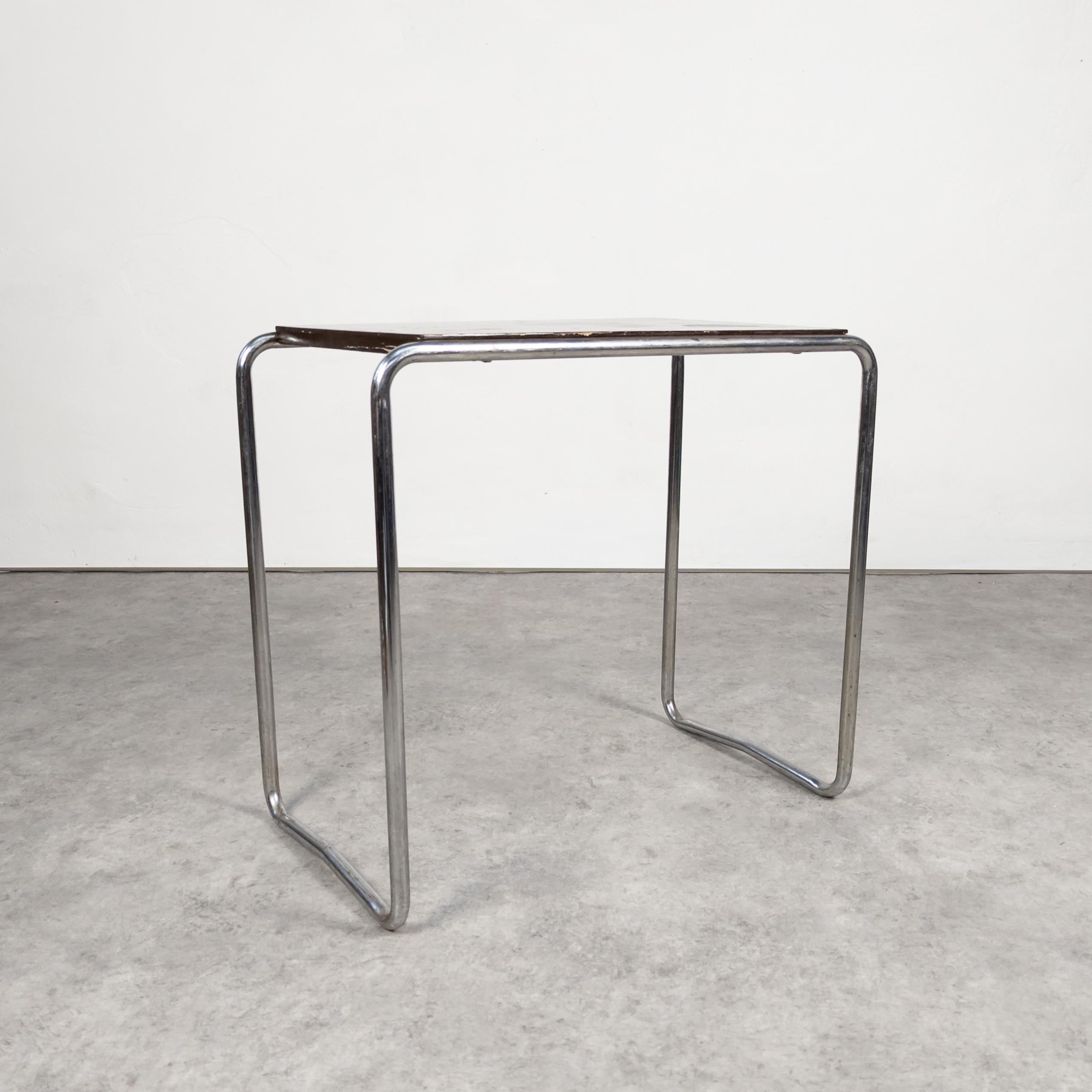 Thonet B 9 Tisch von Marcel Breuer (Bauhaus) im Angebot