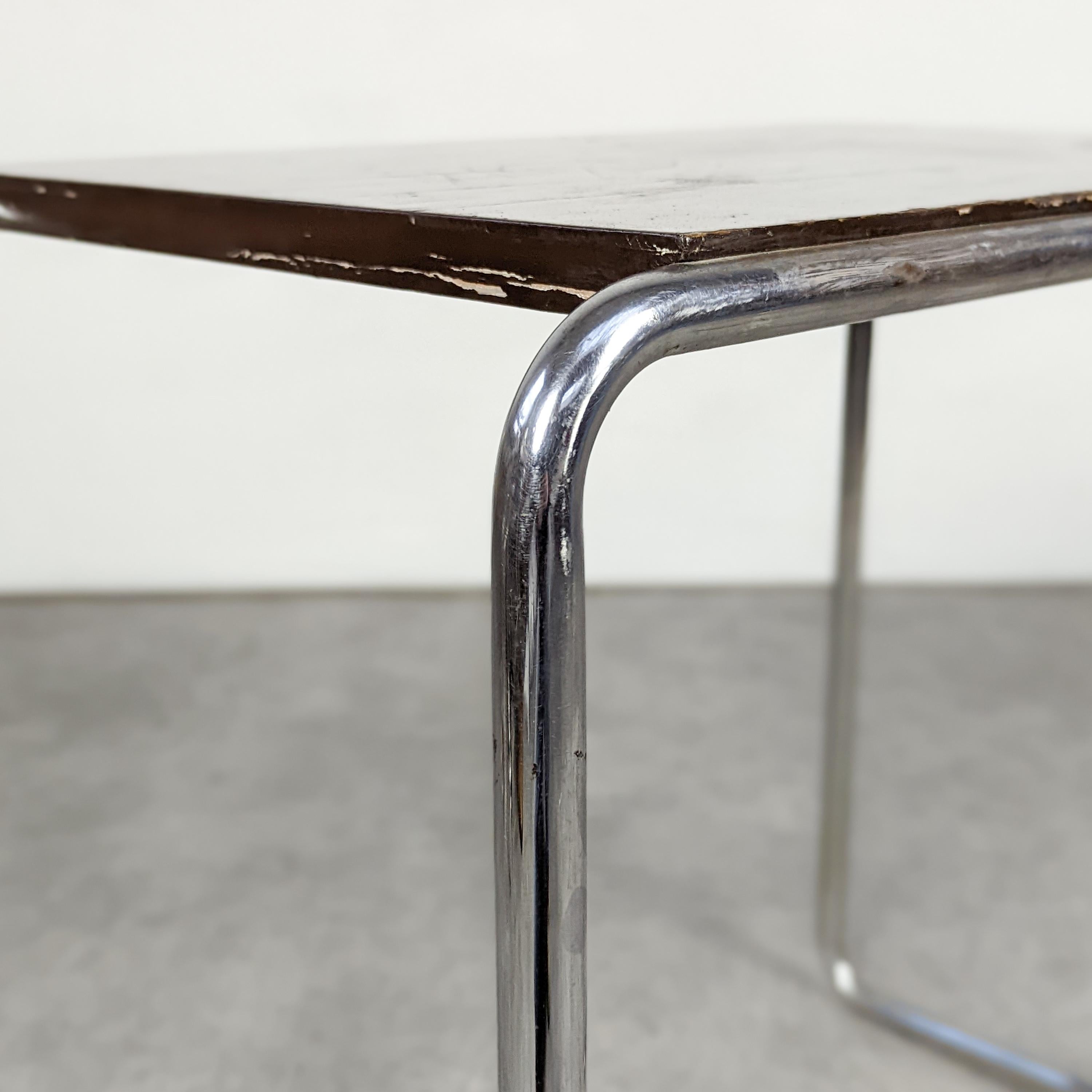 Thonet B 9 Table by Marcel Breuer For Sale 1
