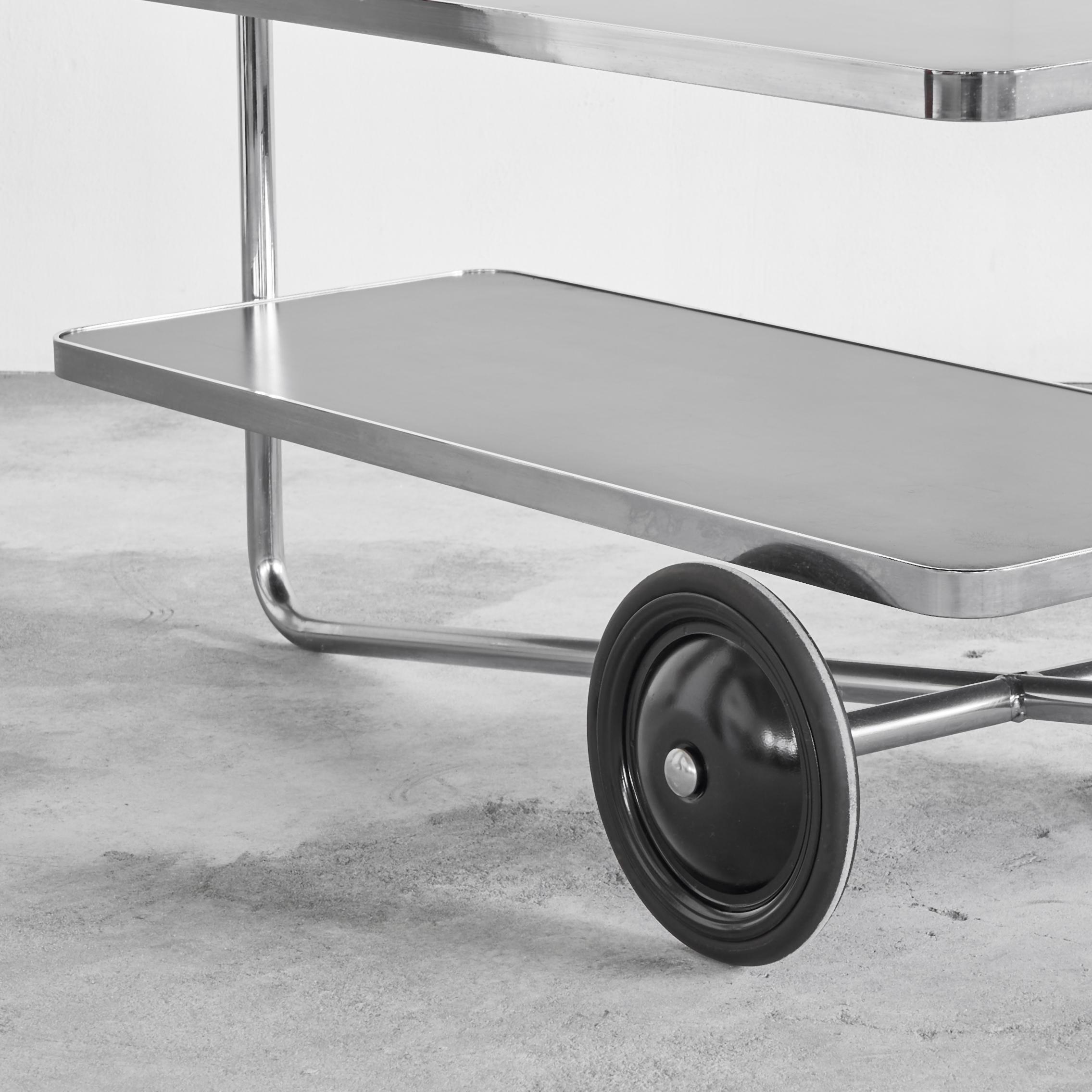 Chariot de bar ou chariot tubulaire Thonet de style Bauhaus des années 1980 en vente 1