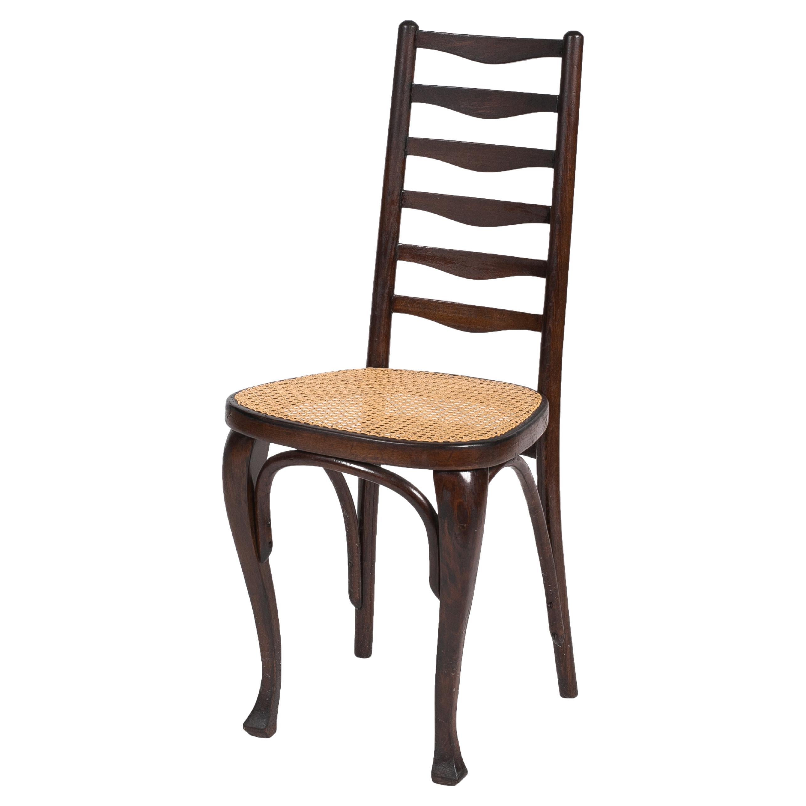 Paar Thonet-Rattanstühle aus gebogener Buche, ca. 1910, 2 Stücke im Angebot