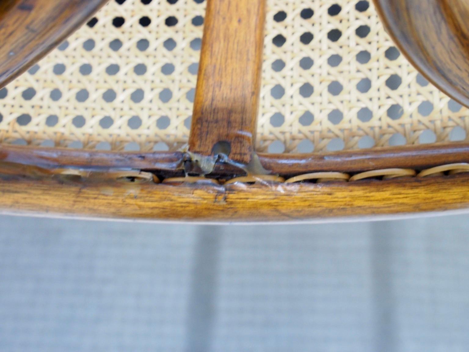 Chaise a dondolo in legno e rattan Thonet Modello 7500 in vendita 11