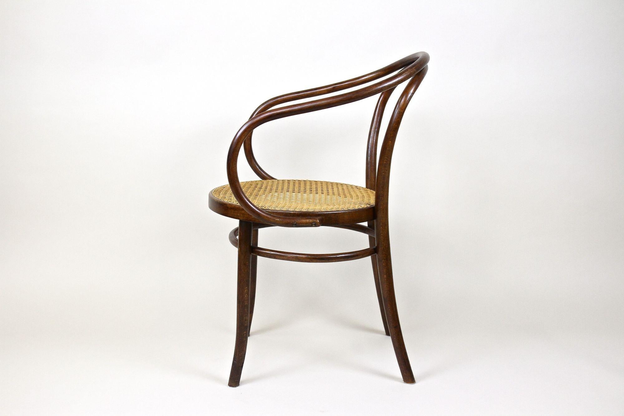 Art Nouveau Thonet Bentwood Armchair Mod. No. 209 with Viennese Mesh, Austria circa 1900