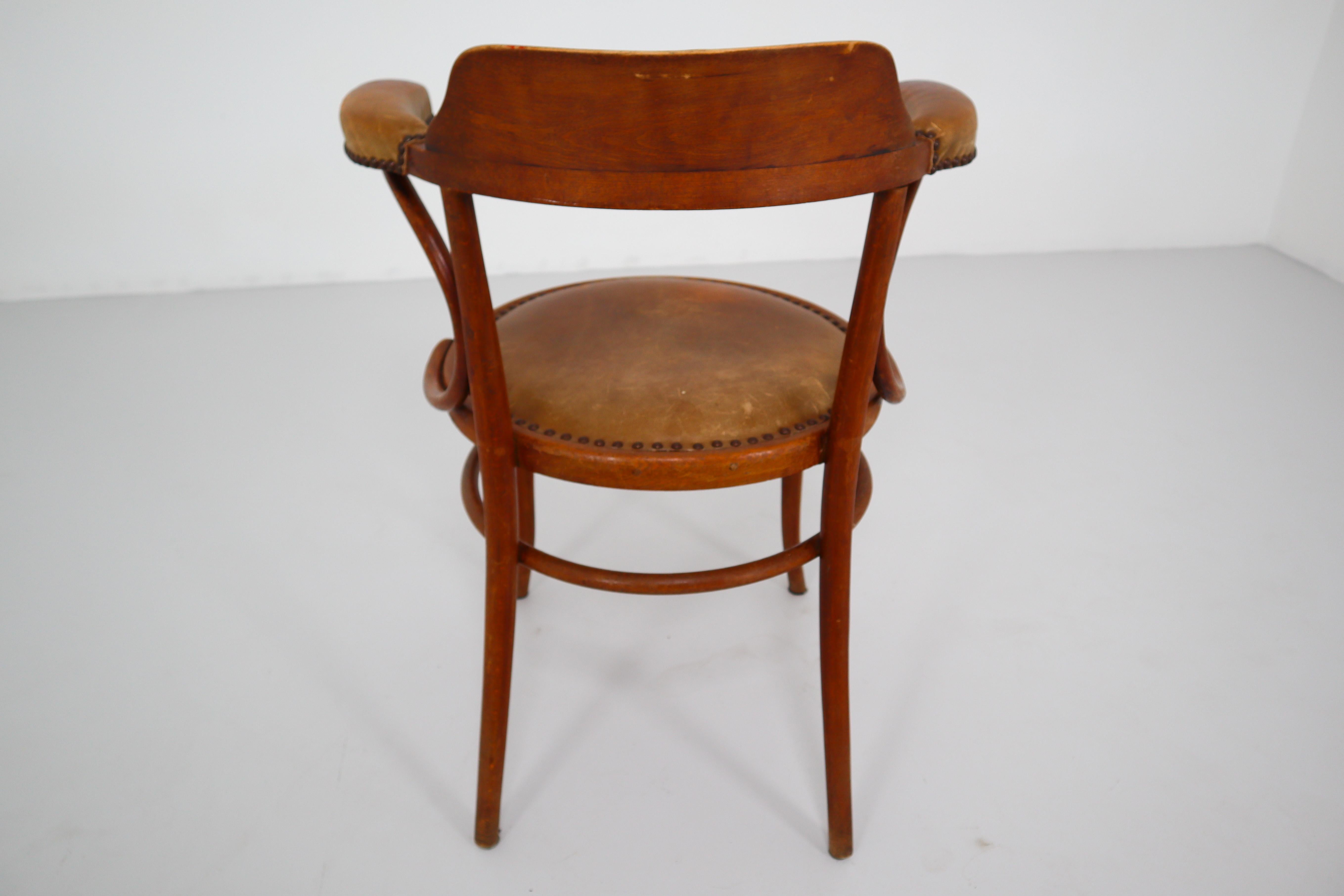 Art Nouveau Thonet Bentwood Armchair with Patinated Leather Seat and Armrest, Vienna Austria